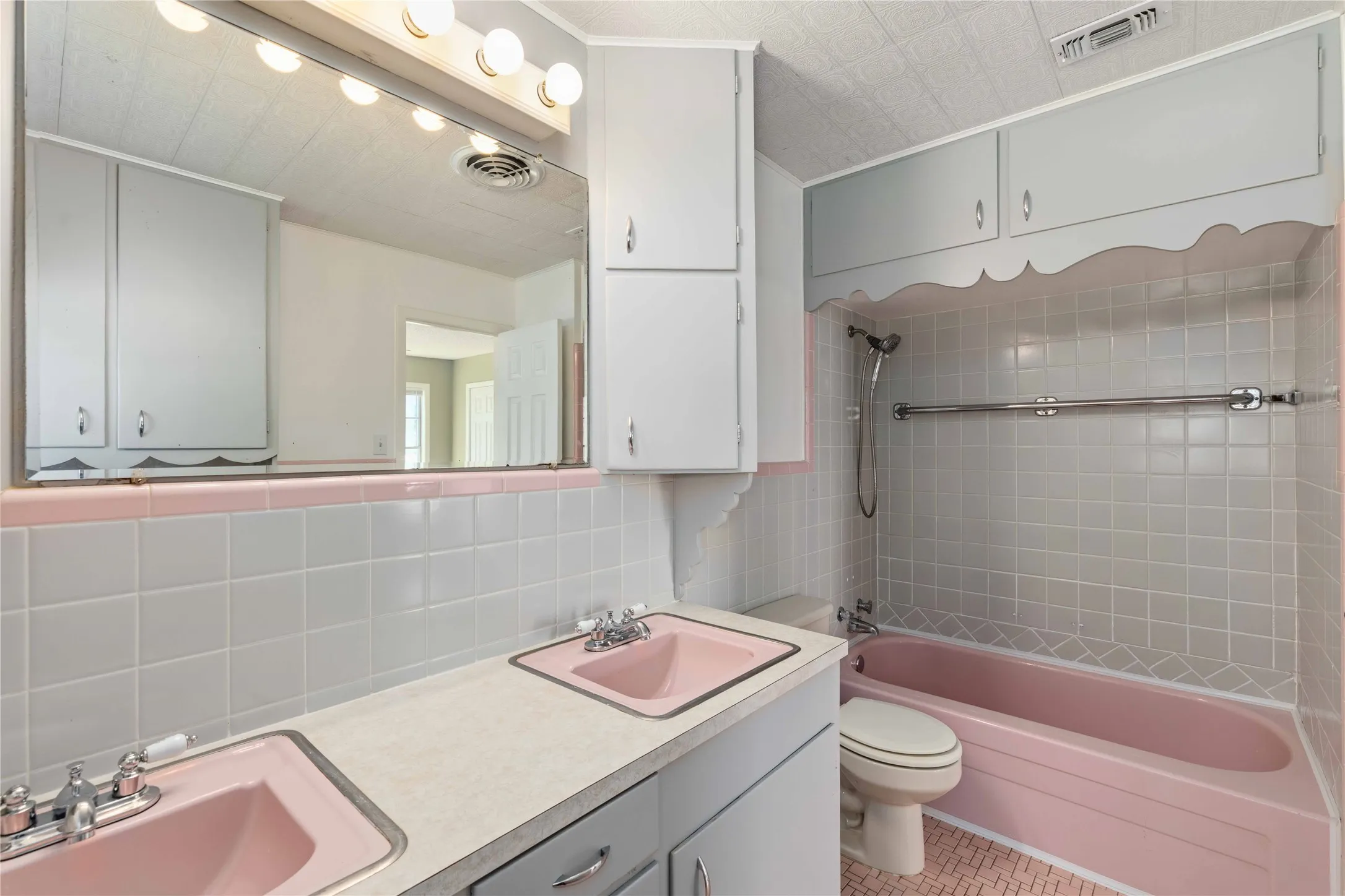 Single Family Residence For Sale in Brown County , 1301 15th Street, Brownwood, Texas 76801, 4 Bedroom, 3 Bathroom, 2 Garage spaces, 2,491 Sqft, built in 0, mls#21330342, Real Estate Agent in Brownwood, Homes For Sale in Brown county, Homes For Sale in Brownwood, Realtor in Brownwood Texas, Real Estate Brokerage Independent Realty Texas, Luminita Cordes Realtor