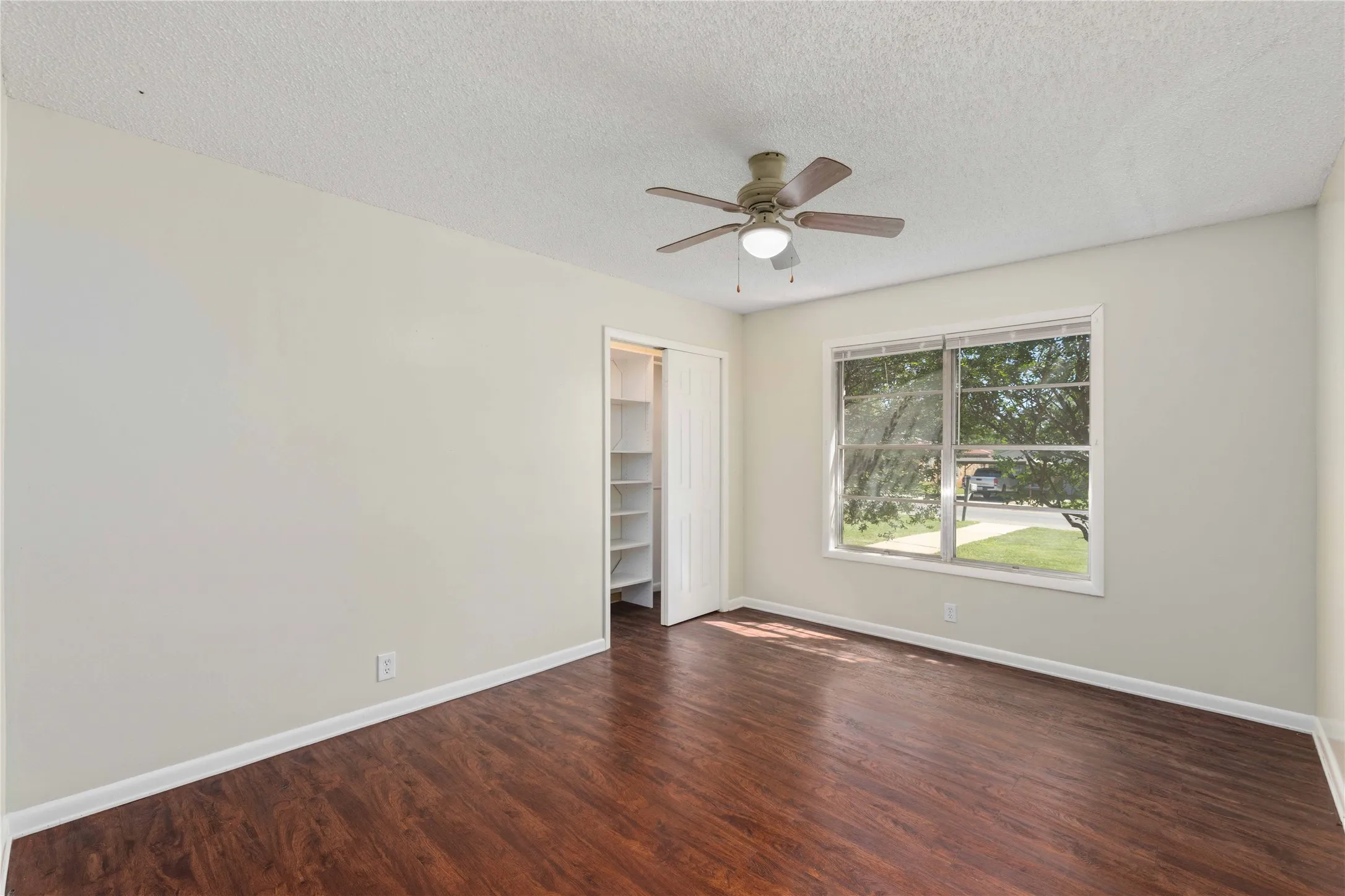 Single Family Residence For Sale in Brown County , 1301 15th Street, Brownwood, Texas 76801, 4 Bedroom, 3 Bathroom, 2 Garage spaces, 2,491 Sqft, built in 0, mls#21330342, Real Estate Agent in Brownwood, Homes For Sale in Brown county, Homes For Sale in Brownwood, Realtor in Brownwood Texas, Real Estate Brokerage Independent Realty Texas, Luminita Cordes Realtor