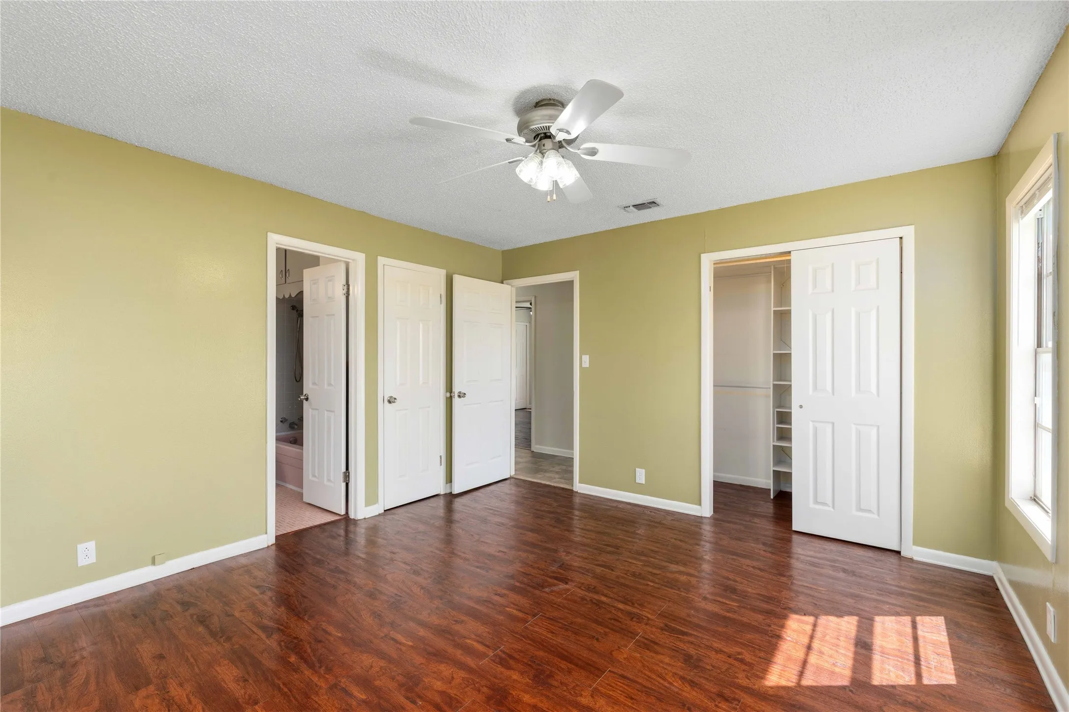 Single Family Residence For Sale in Brown County , 1301 15th Street, Brownwood, Texas 76801, 4 Bedroom, 3 Bathroom, 2 Garage spaces, 2,491 Sqft, built in 0, mls#21330342, Real Estate Agent in Brownwood, Homes For Sale in Brown county, Homes For Sale in Brownwood, Realtor in Brownwood Texas, Real Estate Brokerage Independent Realty Texas, Luminita Cordes Realtor
