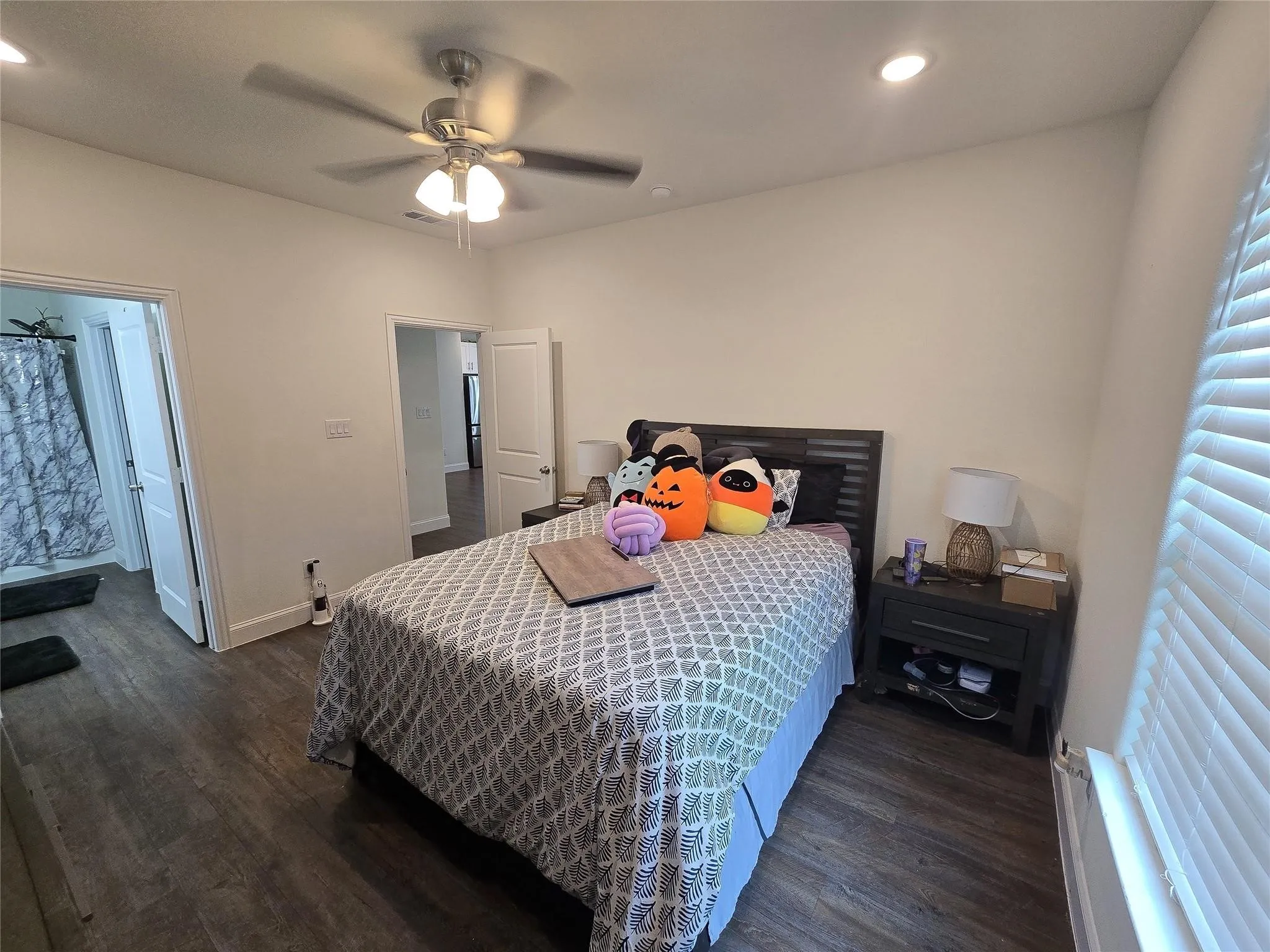 Single Family Residence For Sale in Hood County , 5111 San Marcos Court, Granbury, Texas 76048, 3 Bedroom, 2 Bathroom, 2 Garage spaces, 1,656 Sqft, built in 2022, mls#21330367, Real Estate Agent in Granbury, Homes For Sale in Hood county, Homes For Sale in Granbury, Realtor in Granbury Texas, Real Estate Brokerage Independent Realty Texas, Luminita Cordes Realtor