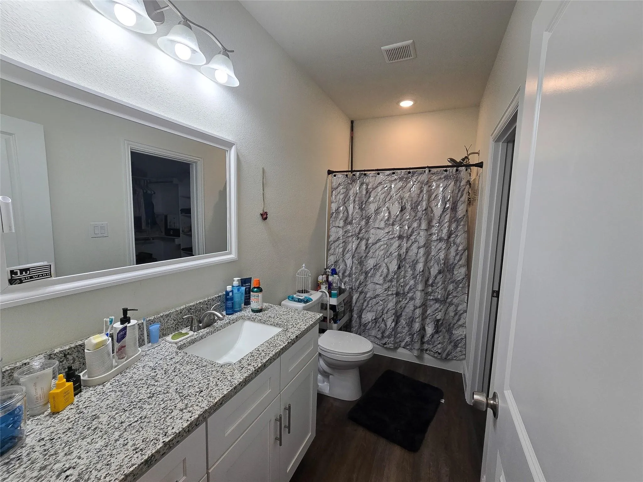 Single Family Residence For Sale in Hood County , 5111 San Marcos Court, Granbury, Texas 76048, 3 Bedroom, 2 Bathroom, 2 Garage spaces, 1,656 Sqft, built in 2022, mls#21330367, Real Estate Agent in Granbury, Homes For Sale in Hood county, Homes For Sale in Granbury, Realtor in Granbury Texas, Real Estate Brokerage Independent Realty Texas, Luminita Cordes Realtor