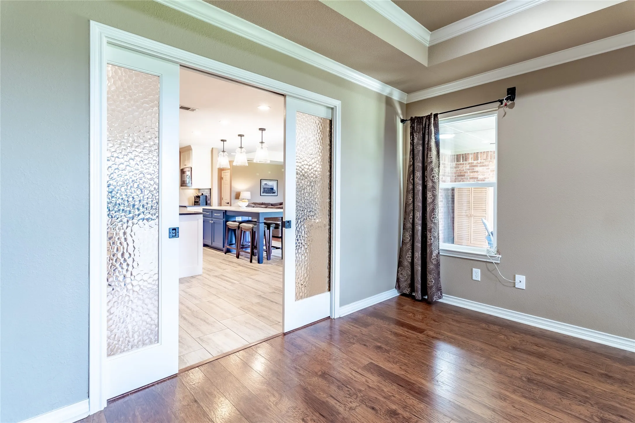 Single Family Residence For Sale in Rockwall County , 2021 Sunny Circle, Rockwall, Texas 75032, 4 Bedroom, 3 Bathroom, 2 Garage spaces, 2,764 Sqft, built in 1999, mls#21330369, Real Estate Agent in Rockwall, Homes For Sale in Rockwall county, Homes For Sale in Rockwall, Realtor in Rockwall Texas, Real Estate Brokerage Independent Realty Texas, Luminita Cordes Realtor