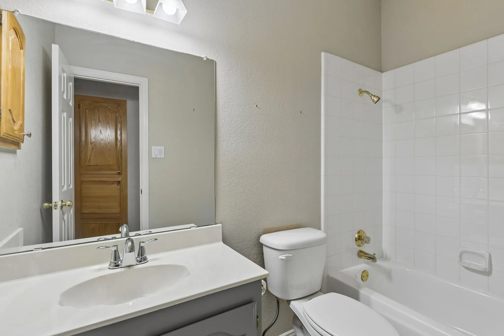 Back Hall Bath