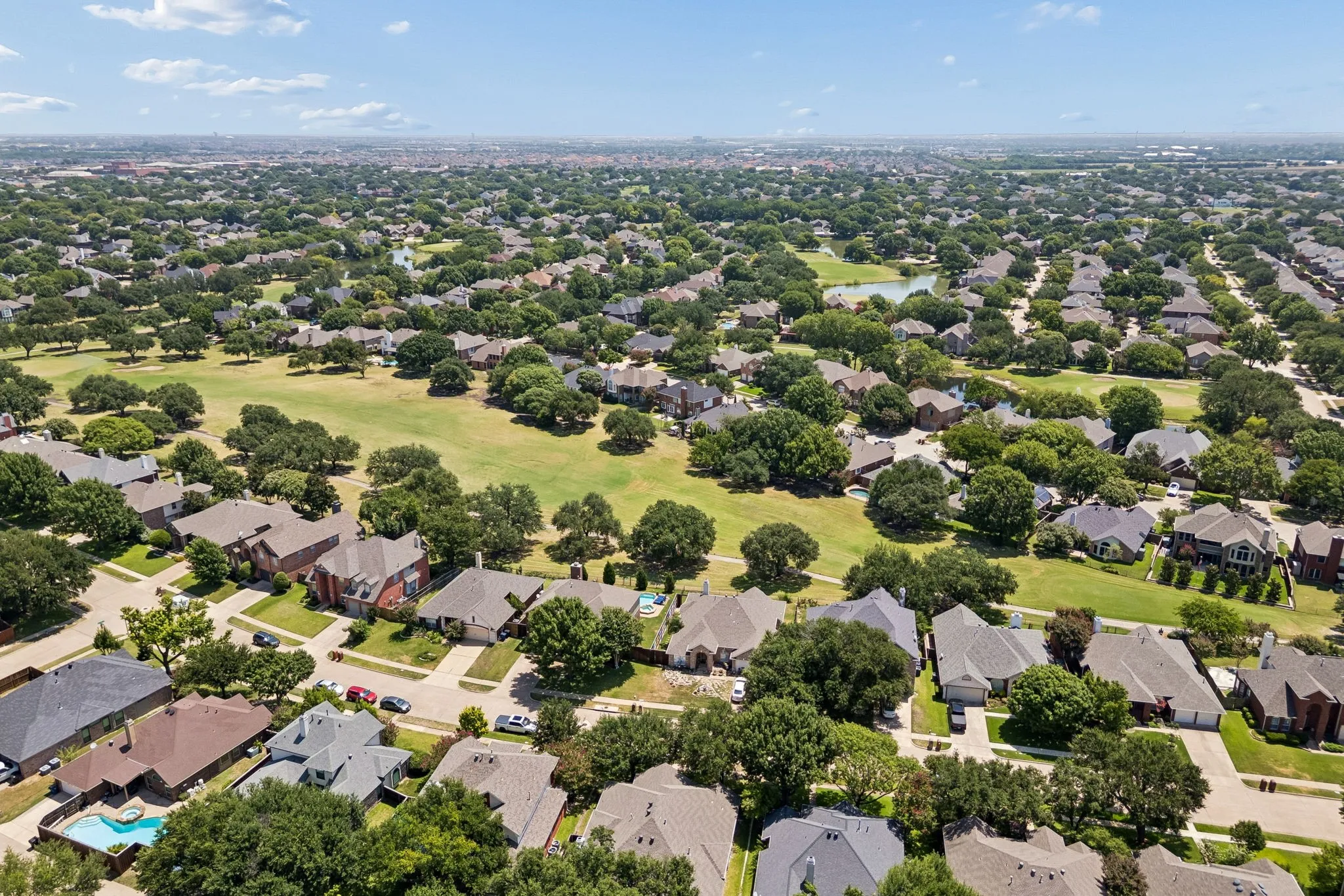 Golf Course and amenities are near.