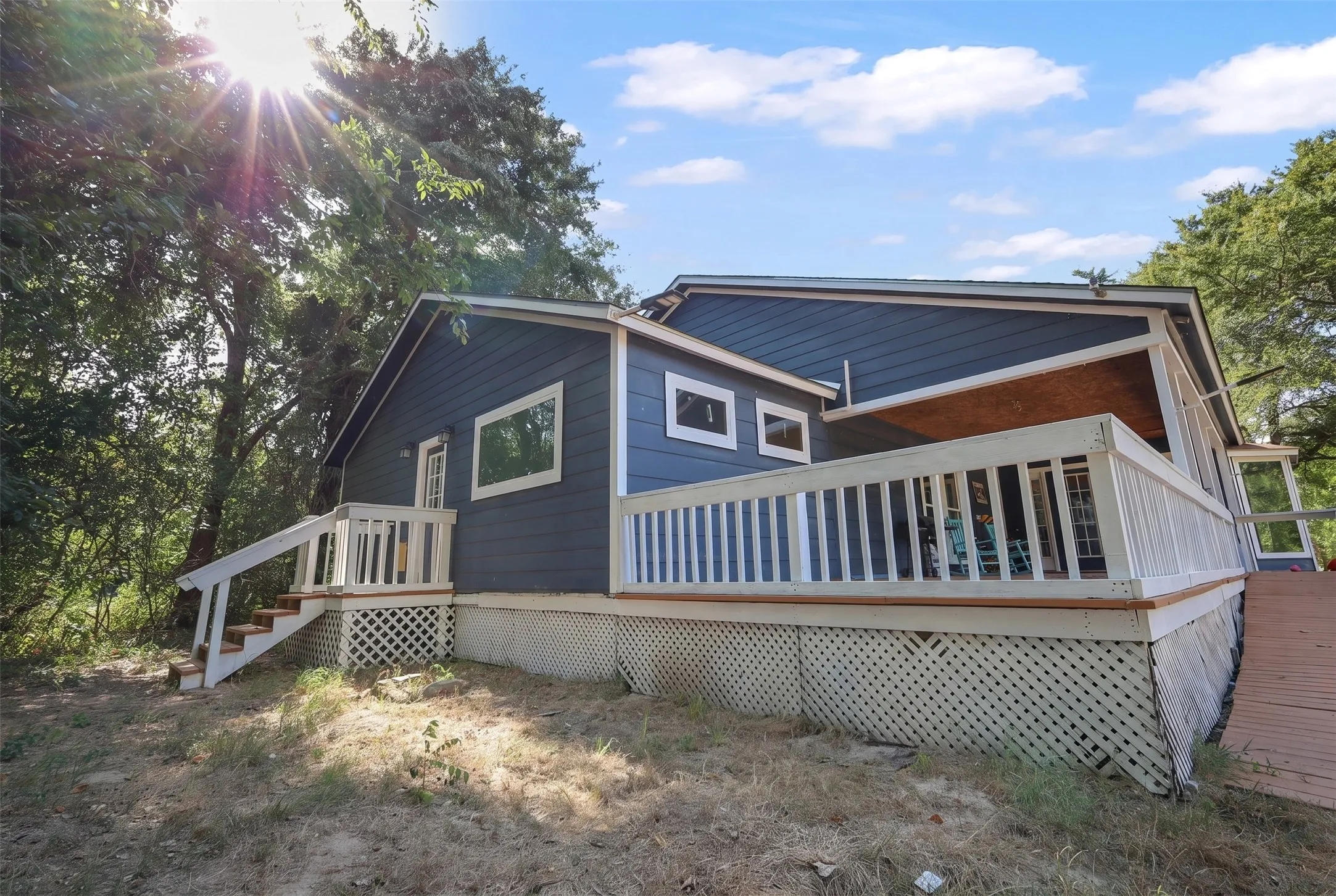 Single Family Residence For Sale in Henderson County , 28300 County Road 2100, Kemp, Texas 75143, 3 Bedroom, 2 Bathroom, Garage spaces, 2,100 Sqft, built in 2010, mls#21330251, Real Estate Agent in Kemp, Homes For Sale in Henderson county, Homes For Sale in Kemp, Realtor in Kemp Texas, Real Estate Brokerage Independent Realty Texas, Luminita Cordes Realtor