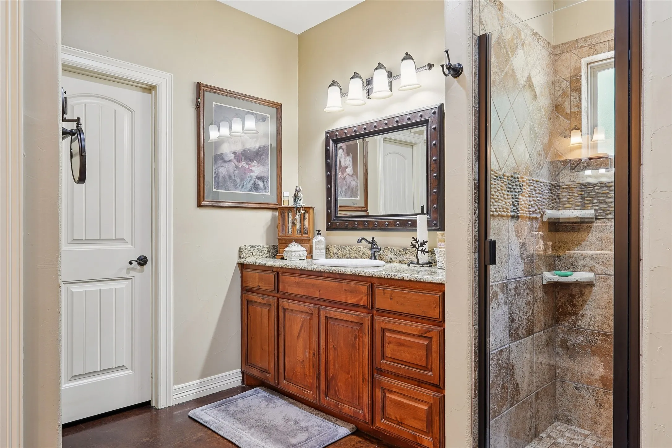 Single Family Residence For Sale in Grayson County , 1433 Old Sadler Road, Sadler, Texas 76264, 3 Bedrooms, 3 Bathrooms, 5 Garage spaces, 2,471 Sqft, built in 2013, Price $1,275,000, mls#21328760, Real Estate Agent in Sadler, Homes For Sale in Grayson county, Homes For Sale in Sadler, Realtor in Sadler Texas, Real Estate Brokerage Independent Realty Texas, Luminita Cordes Realtor