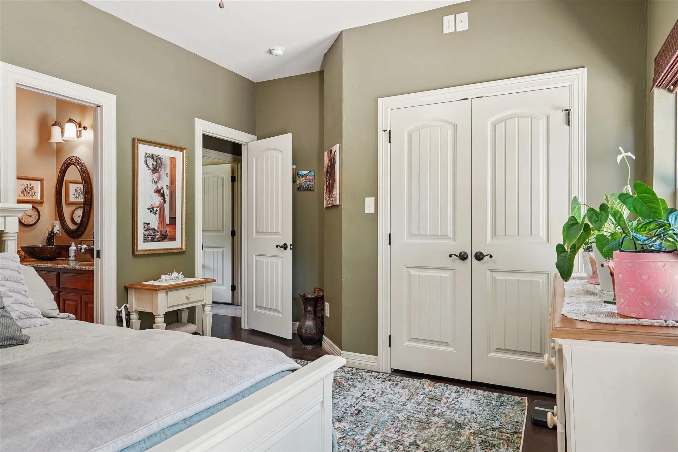 Single Family Residence For Sale in Grayson County , 1433 Old Sadler Road, Sadler, Texas 76264, 3 Bedrooms, 3 Bathrooms, 5 Garage spaces, 2,471 Sqft, built in 2013, Price $1,275,000, mls#21328760, Real Estate Agent in Sadler, Homes For Sale in Grayson county, Homes For Sale in Sadler, Realtor in Sadler Texas, Real Estate Brokerage Independent Realty Texas, Luminita Cordes Realtor