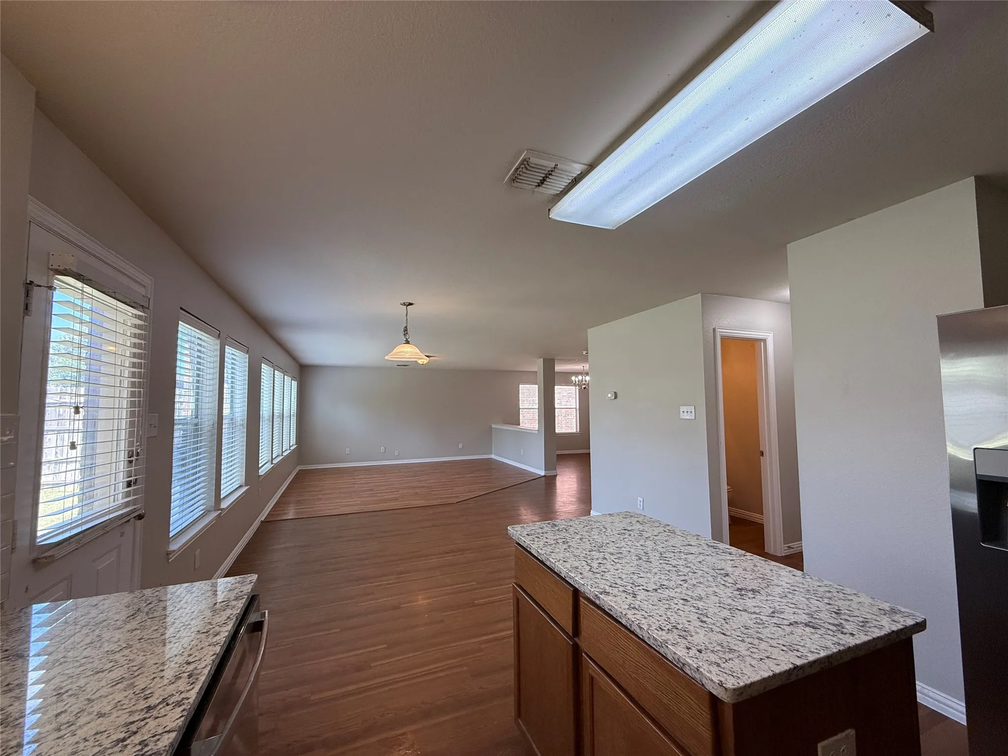 Single Family Residence For Rent in Collin County , 1117 Acacia Drive, Anna, Texas 75409, 4 Bedroom, 3 Bathroom, 2 Garage spaces, 2,539 Sqft, built in 2006, mls#21329752, Real Estate Agent in Anna, Homes For Rent in Collin county, Homes For Rent in Anna, Realtor in Anna Texas, Real Estate Brokerage Independent Realty Texas, Luminita Cordes Realtor