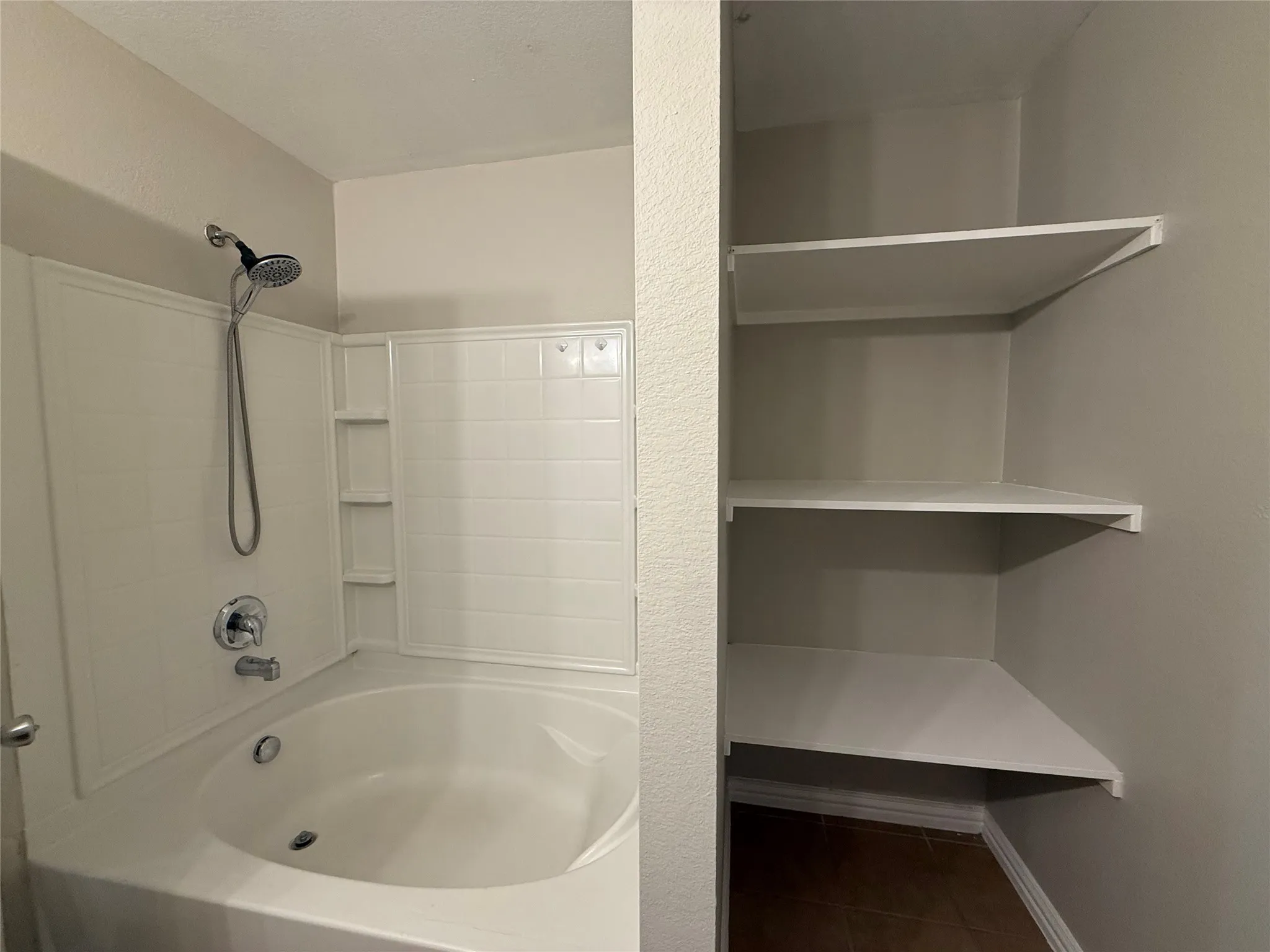 Single Family Residence For Rent in Collin County , 1117 Acacia Drive, Anna, Texas 75409, 4 Bedroom, 3 Bathroom, 2 Garage spaces, 2,539 Sqft, built in 2006, mls#21329752, Real Estate Agent in Anna, Homes For Rent in Collin county, Homes For Rent in Anna, Realtor in Anna Texas, Real Estate Brokerage Independent Realty Texas, Luminita Cordes Realtor