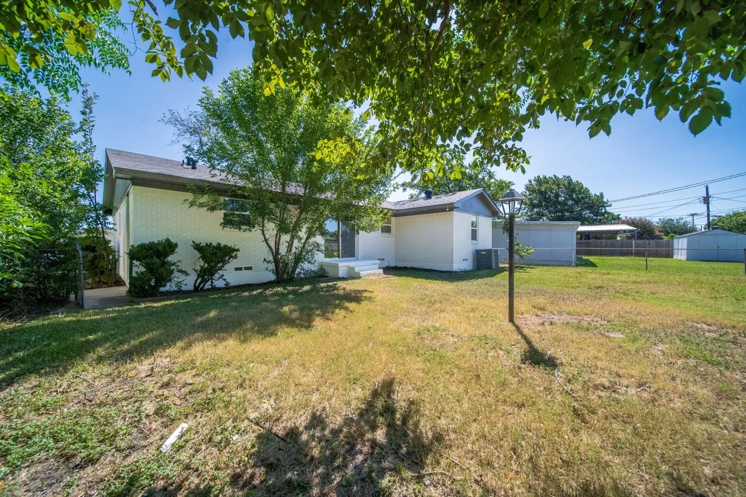 Single Family Residence For Sale in Dallas County , 4518 Hanover Drive, Garland, Texas 75042, 3 Bedroom, 2 Bathroom, 2 Garage spaces, 1,280 Sqft, built in 1964, mls#21330397, Real Estate Agent in Garland, Homes For Sale in Dallas county, Homes For Sale in Garland, Realtor in Garland Texas, Real Estate Brokerage Independent Realty Texas, Luminita Cordes Realtor