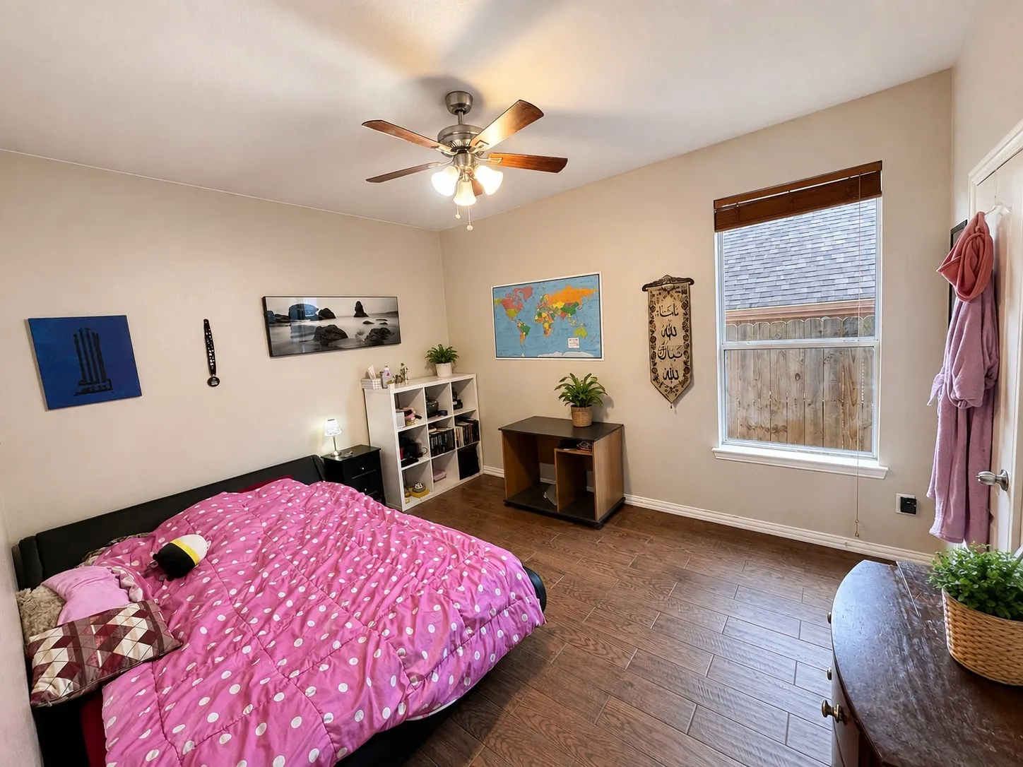 Single Family Residence For Rent in Dallas County , 814 Honey Hill Drive, Garland, Texas 75040, 6 Bedroom, 3 Bathroom, 2 Garage spaces, 3,381 Sqft, built in 2005, mls#21330308, Real Estate Agent in Garland, Homes For Rent in Dallas county, Homes For Rent in Garland, Realtor in Garland Texas, Real Estate Brokerage Independent Realty Texas, Luminita Cordes Realtor