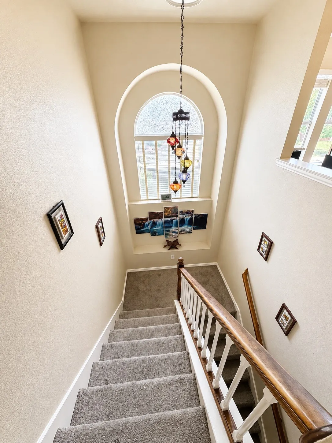 Single Family Residence For Rent in Dallas County , 814 Honey Hill Drive, Garland, Texas 75040, 6 Bedroom, 3 Bathroom, 2 Garage spaces, 3,381 Sqft, built in 2005, mls#21330308, Real Estate Agent in Garland, Homes For Rent in Dallas county, Homes For Rent in Garland, Realtor in Garland Texas, Real Estate Brokerage Independent Realty Texas, Luminita Cordes Realtor