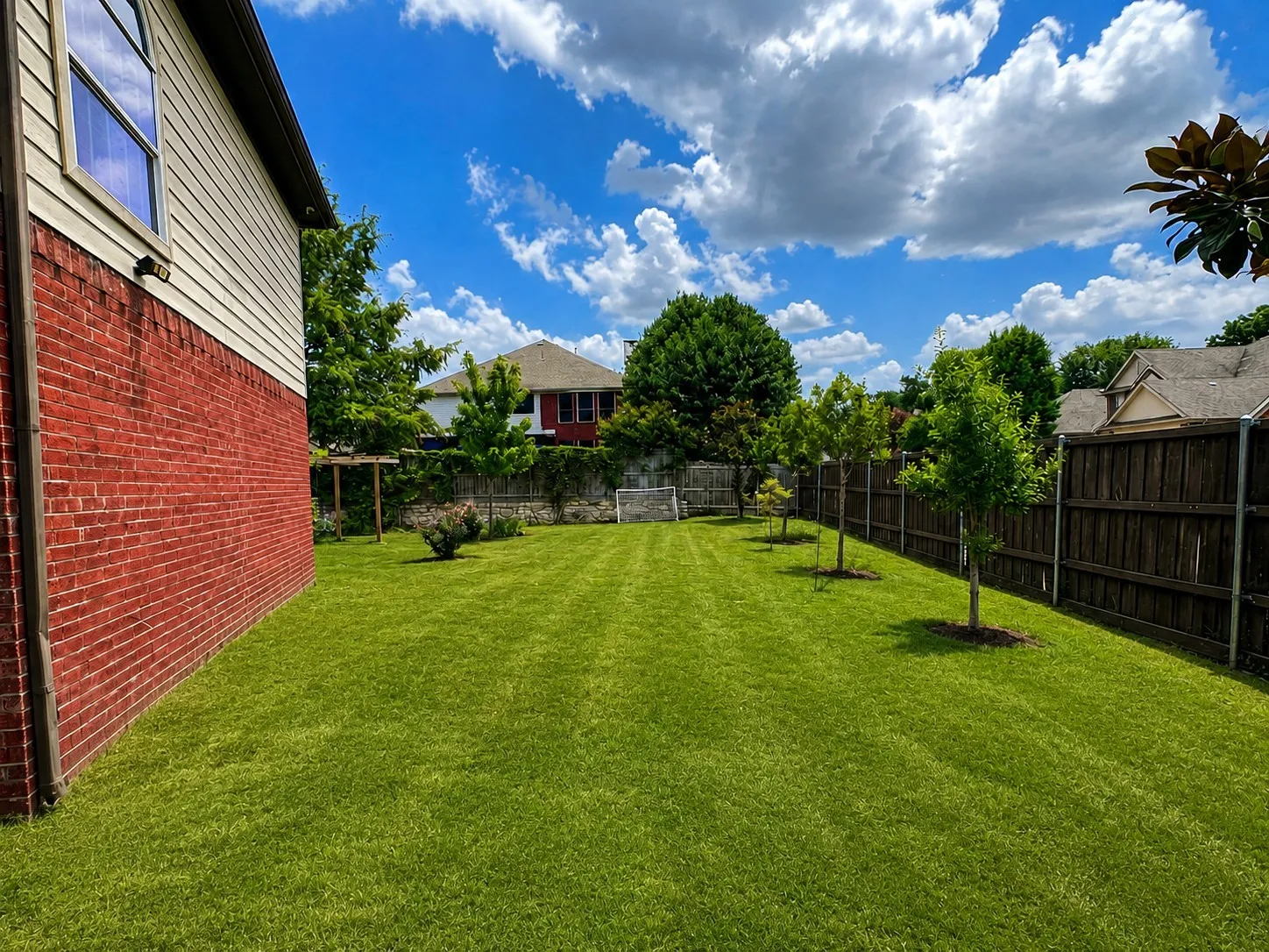 Single Family Residence For Rent in Dallas County , 814 Honey Hill Drive, Garland, Texas 75040, 6 Bedroom, 3 Bathroom, 2 Garage spaces, 3,381 Sqft, built in 2005, mls#21330308, Real Estate Agent in Garland, Homes For Rent in Dallas county, Homes For Rent in Garland, Realtor in Garland Texas, Real Estate Brokerage Independent Realty Texas, Luminita Cordes Realtor