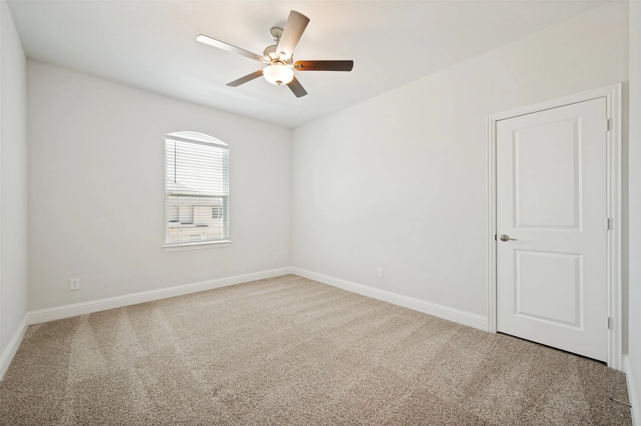 Single Family Residence For Sale in Collin County , 1932 Bristol Street, Celina, Texas 75009, 4 Bedroom, 4 Bathroom, 3 Garage spaces, 3,479 Sqft, built in 2022, mls#21329650, Real Estate Agent in Celina, Homes For Sale in Collin county, Homes For Sale in Celina, Realtor in Celina Texas, Real Estate Brokerage Independent Realty Texas, Luminita Cordes Realtor