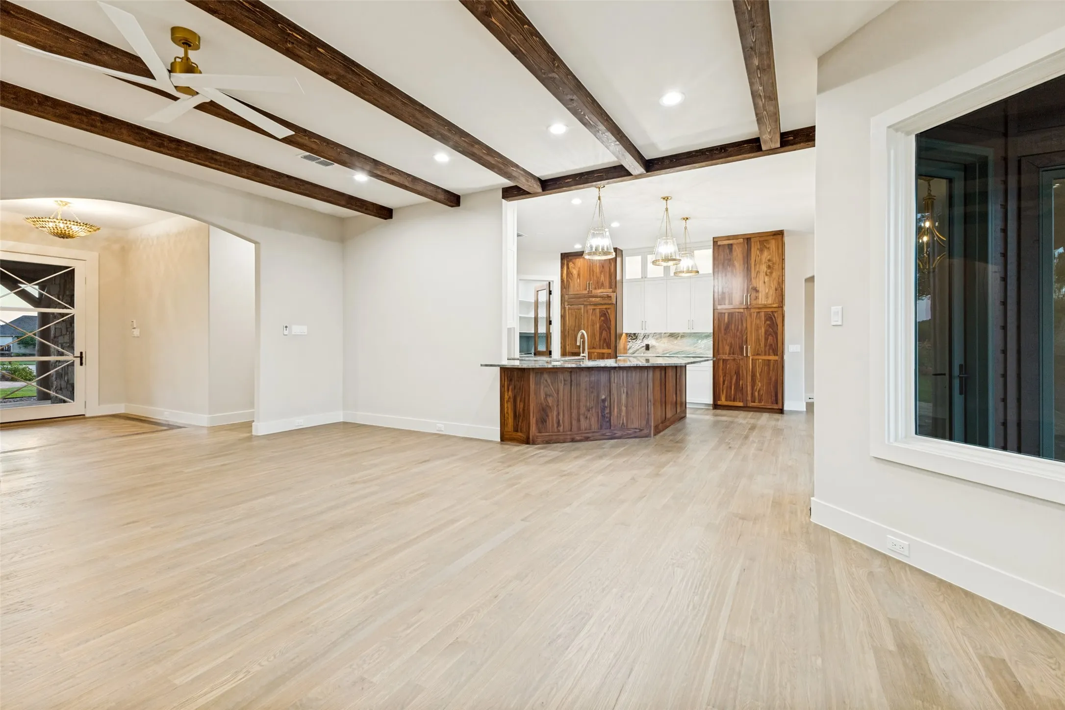 Single Family Residence For Sale in Denton County , 1023 Gene Perry Court, Bartonville, Texas 76226, 3 Bedroom, 3 Bathroom, 3 Garage spaces, 3,142 Sqft, built in 2003, mls#21308779, Real Estate Agent in Bartonville, Homes For Sale in Denton county, Homes For Sale in Bartonville, Realtor in Bartonville Texas, Real Estate Brokerage Independent Realty Texas, Luminita Cordes Realtor