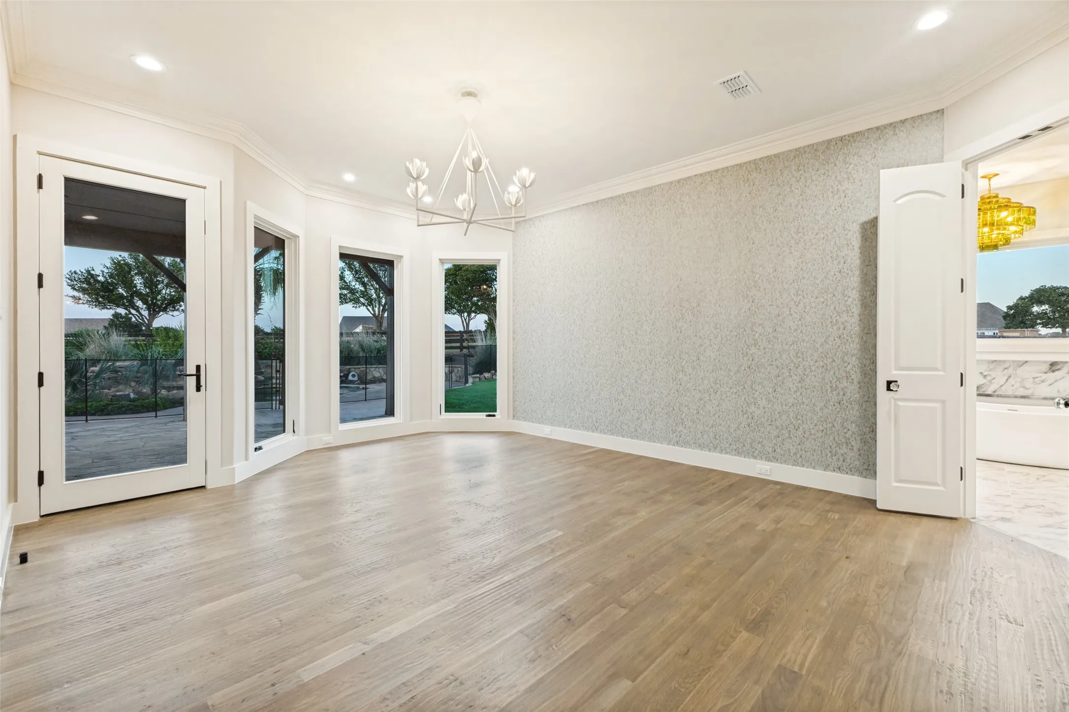 Single Family Residence For Sale in Denton County , 1023 Gene Perry Court, Bartonville, Texas 76226, 3 Bedroom, 3 Bathroom, 3 Garage spaces, 3,142 Sqft, built in 2003, mls#21308779, Real Estate Agent in Bartonville, Homes For Sale in Denton county, Homes For Sale in Bartonville, Realtor in Bartonville Texas, Real Estate Brokerage Independent Realty Texas, Luminita Cordes Realtor