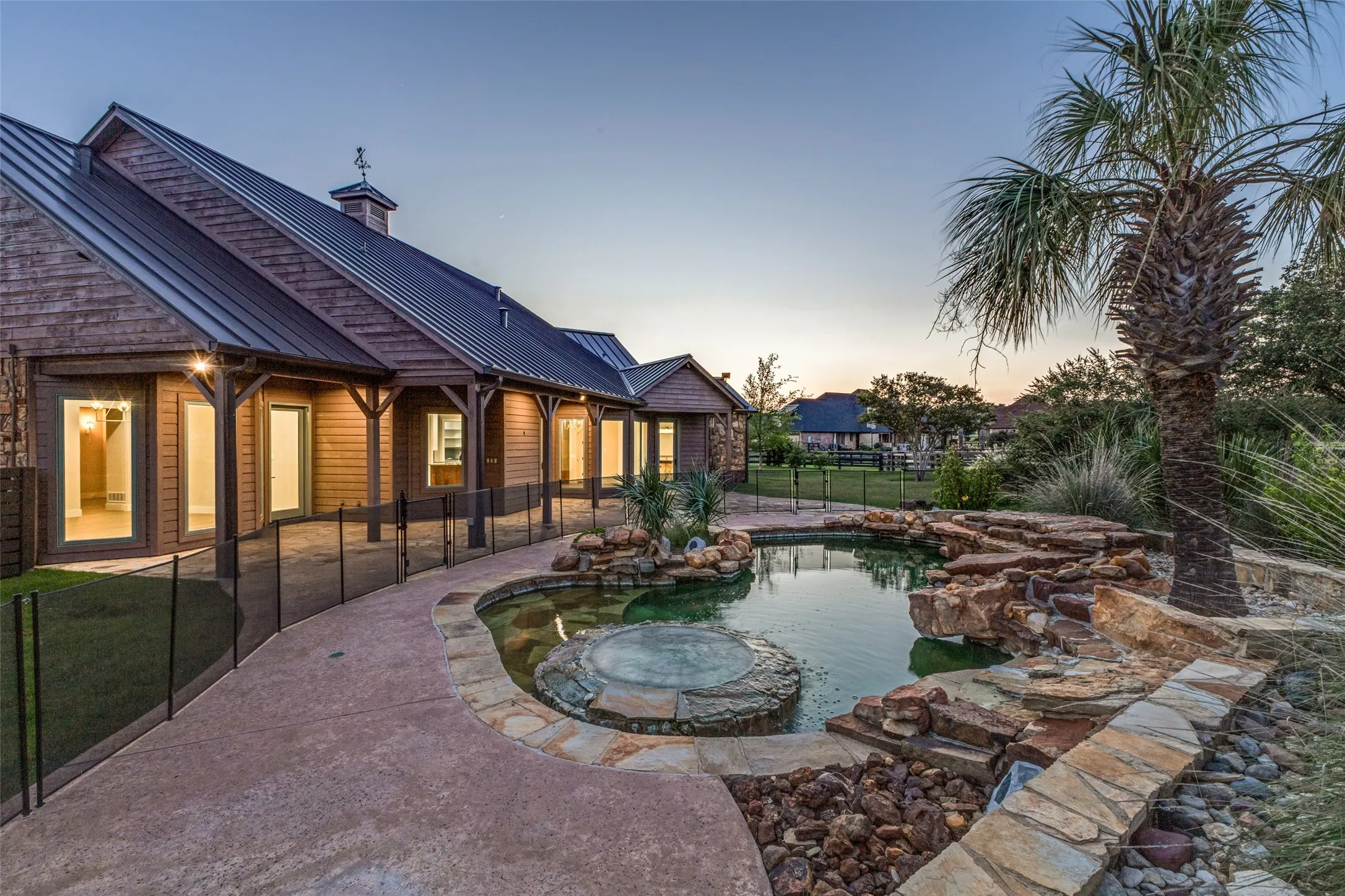 Single Family Residence For Sale in Denton County , 1023 Gene Perry Court, Bartonville, Texas 76226, 3 Bedroom, 3 Bathroom, 3 Garage spaces, 3,142 Sqft, built in 2003, mls#21308779, Real Estate Agent in Bartonville, Homes For Sale in Denton county, Homes For Sale in Bartonville, Realtor in Bartonville Texas, Real Estate Brokerage Independent Realty Texas, Luminita Cordes Realtor