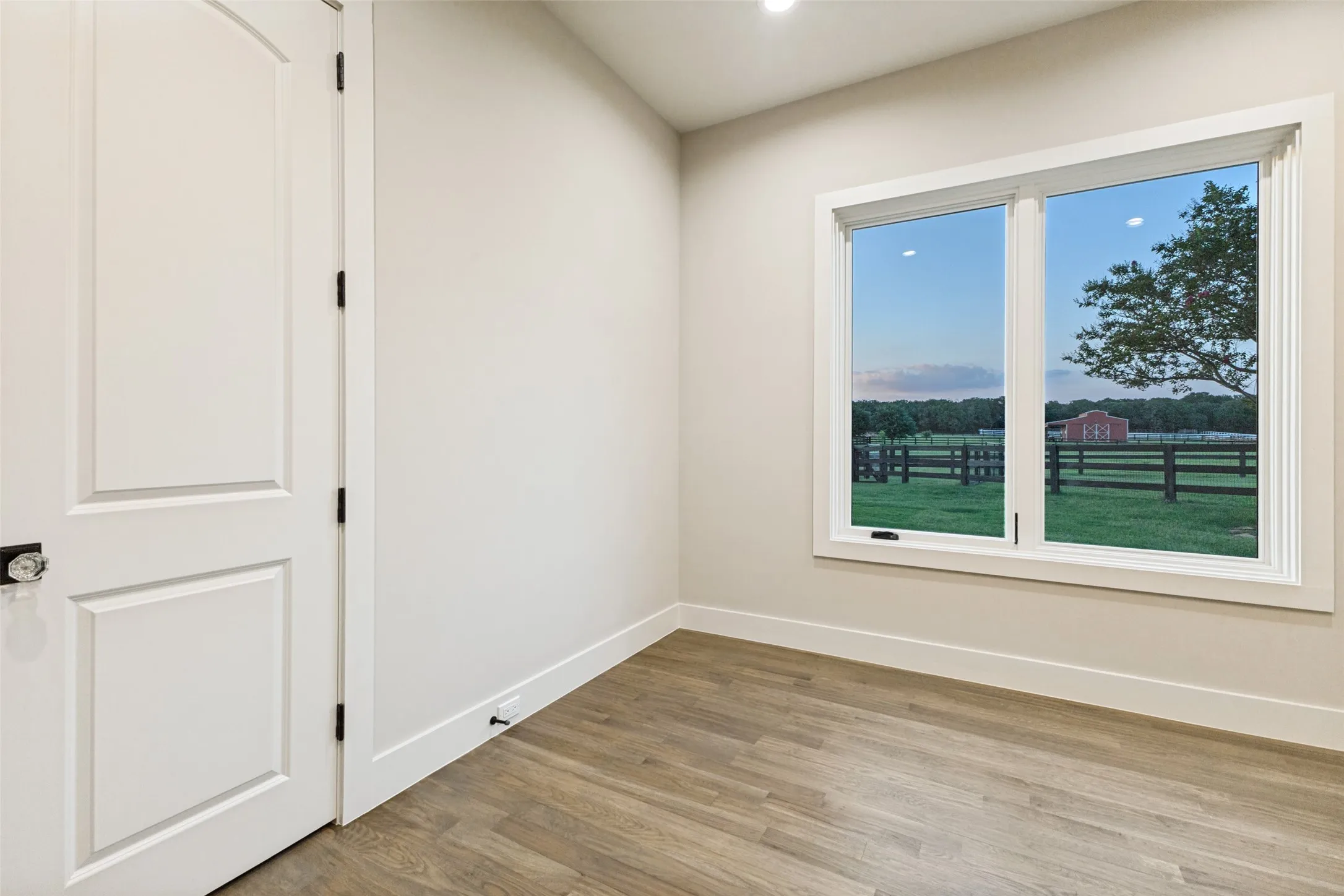 Single Family Residence For Sale in Denton County , 1023 Gene Perry Court, Bartonville, Texas 76226, 3 Bedroom, 3 Bathroom, 3 Garage spaces, 3,142 Sqft, built in 2003, mls#21308779, Real Estate Agent in Bartonville, Homes For Sale in Denton county, Homes For Sale in Bartonville, Realtor in Bartonville Texas, Real Estate Brokerage Independent Realty Texas, Luminita Cordes Realtor