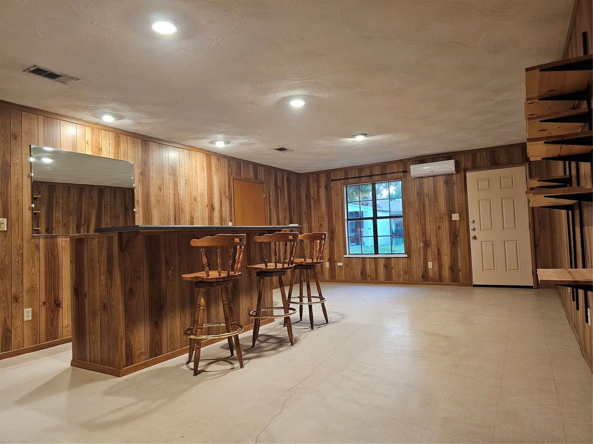 Single Family Residence For Rent in Collin County , 237 N Murphy, Murphy, Texas 75094, 3 Bedroom, 2 Bathroom, 1 Garage spaces, 1,709 Sqft, built in 1964, mls#21329545, Real Estate Agent in Murphy, Homes For Rent in Collin county, Homes For Rent in Murphy, Realtor in Murphy Texas, Real Estate Brokerage Independent Realty Texas, Luminita Cordes Realtor