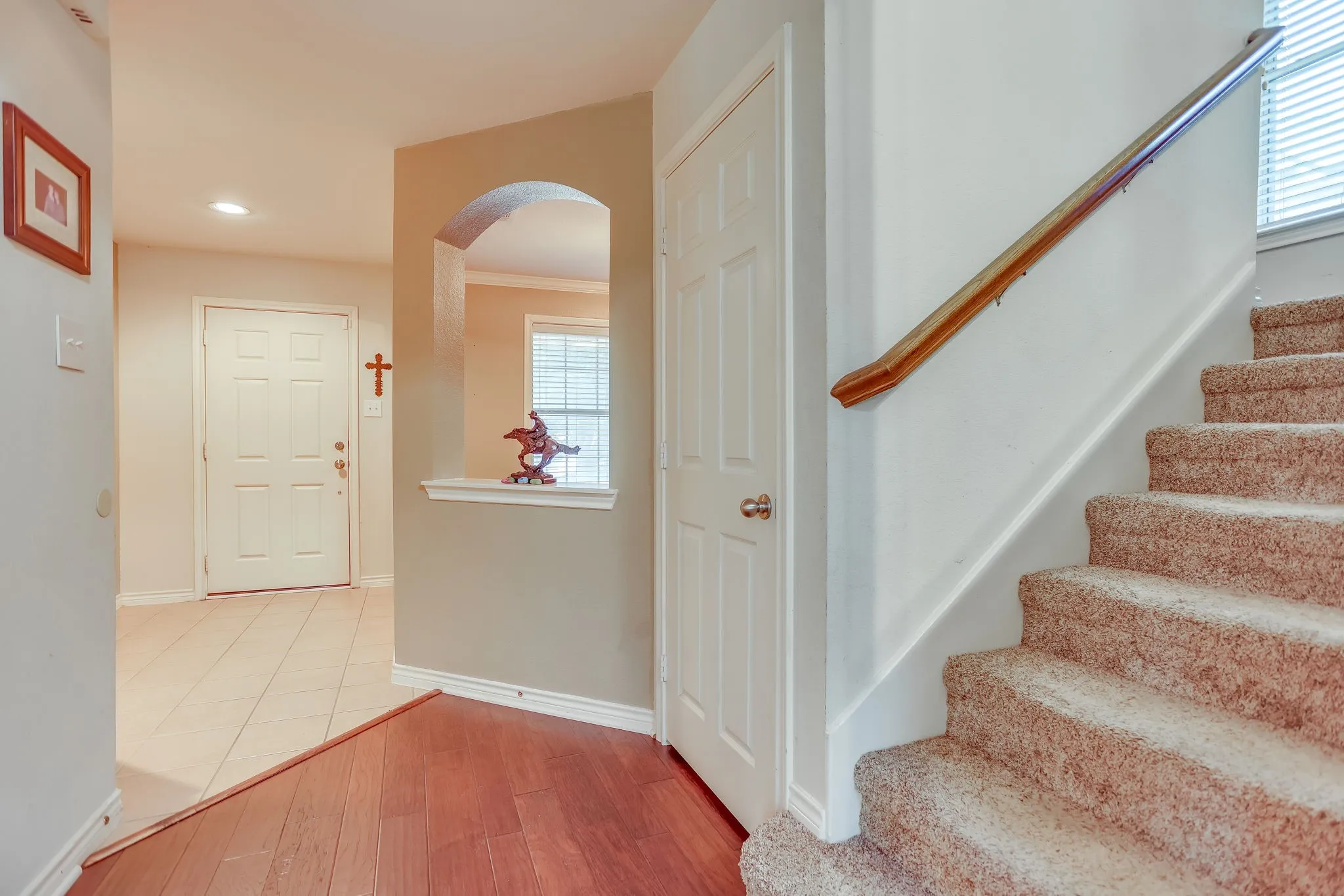 Walkway from front door to living room