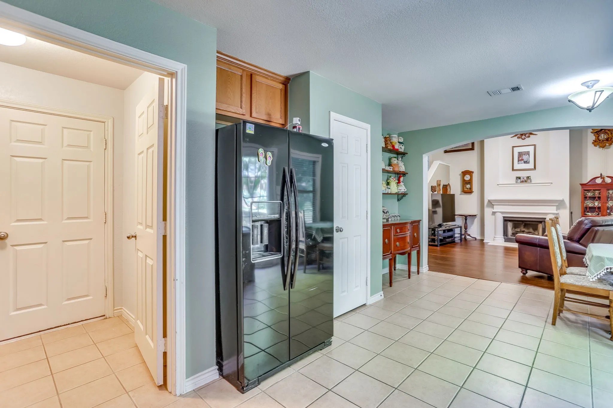 Whirlpool Refrigerator conveys with property