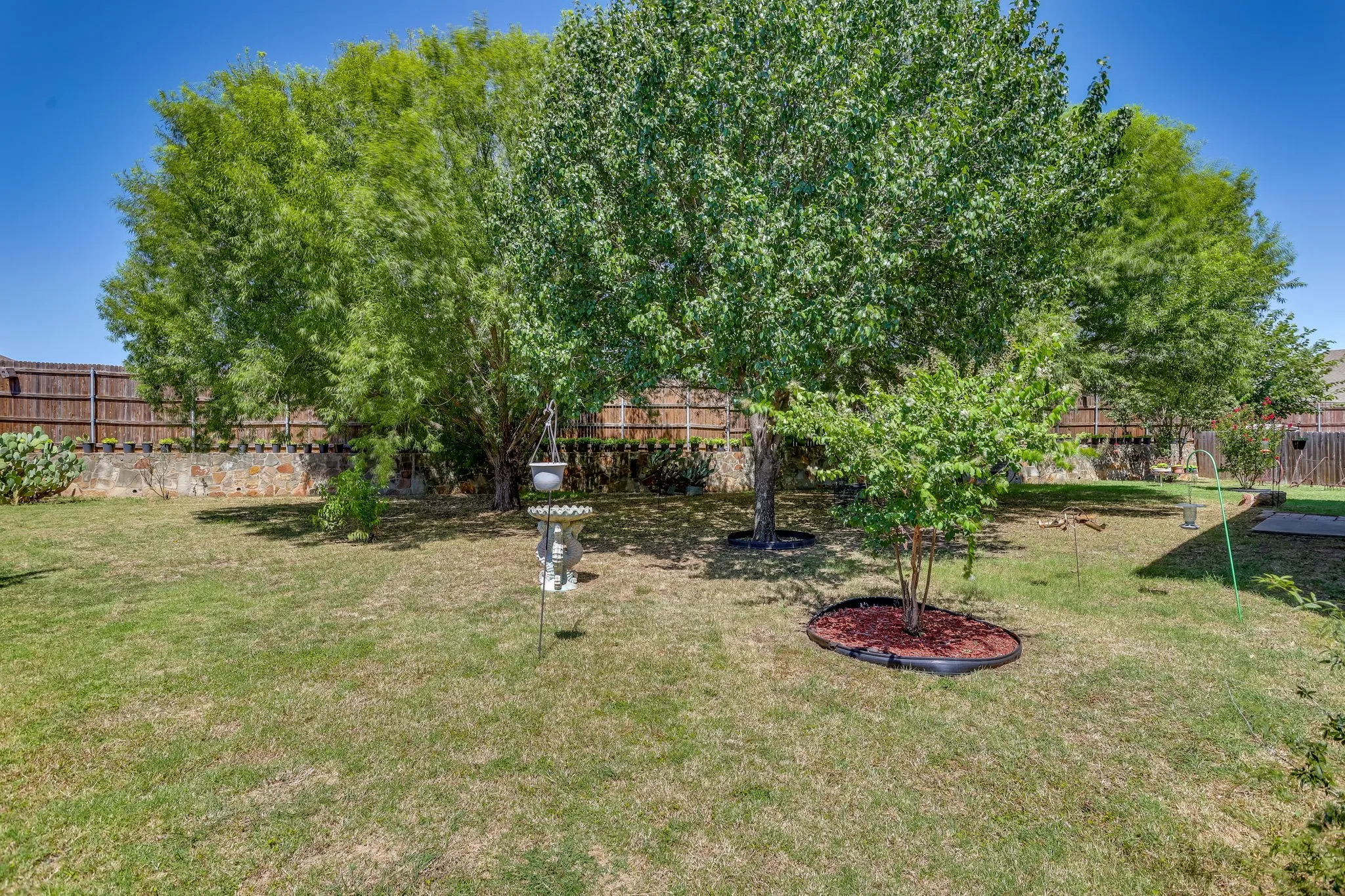 Single Family Residence For Sale in Tarrant County , 613 Cessna Court, Saginaw, Texas 76179, 3 Bedroom, 3 Bathroom, 2 Garage spaces, 2,049 Sqft, built in 2005, mls#21328731, Real Estate Agent in Saginaw, Homes For Sale in Tarrant county, Homes For Sale in Saginaw, Realtor in Saginaw Texas, Real Estate Brokerage Independent Realty Texas, Luminita Cordes Realtor