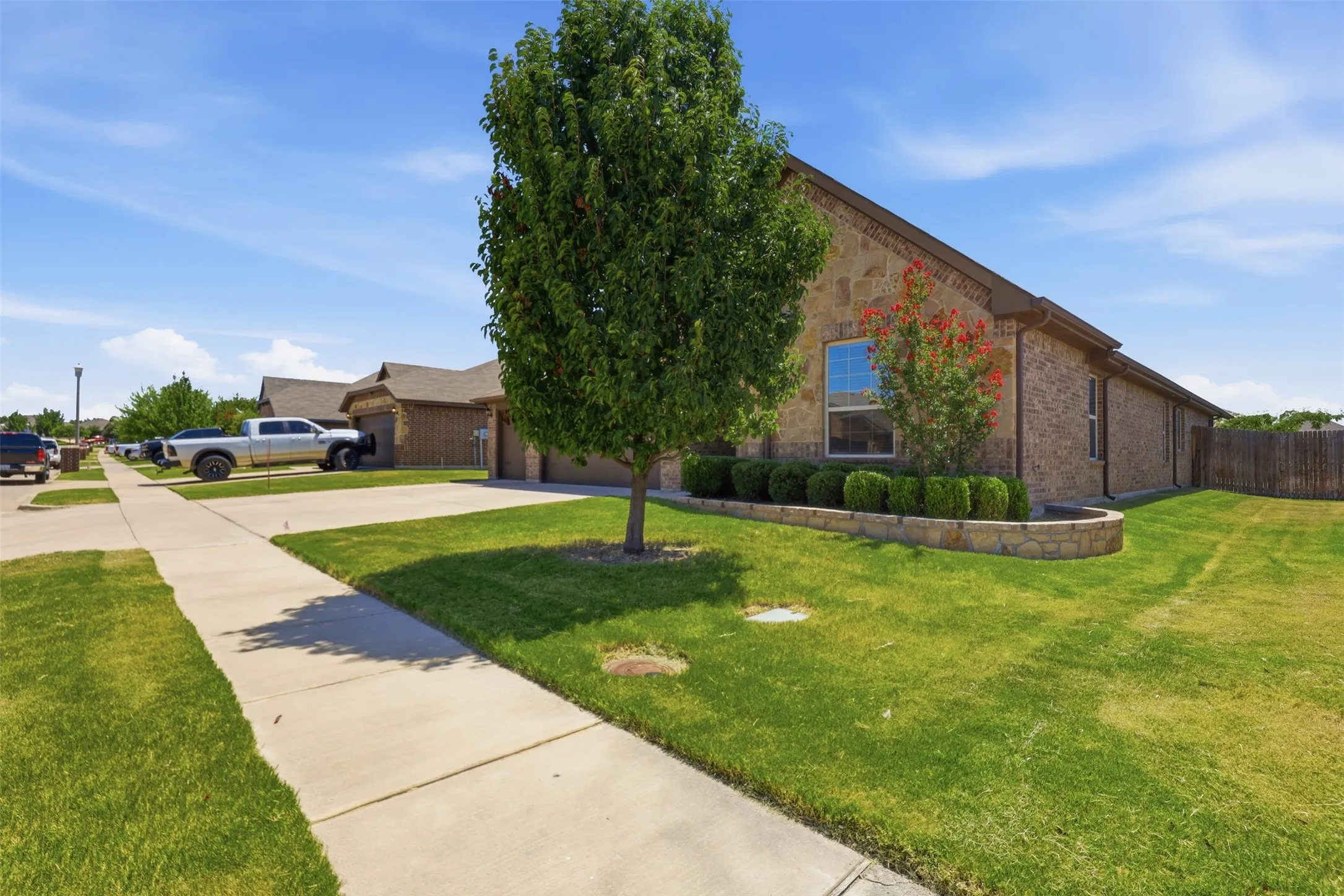 Single Family Residence For Sale in Parker County , 2541 Weatherford Heights Drive, Weatherford, Texas 76087, 4 Bedroom, 2 Bathroom, 3 Garage spaces, 1,911 Sqft, built in 2017, mls#21328628, Real Estate Agent in Weatherford, Homes For Sale in Parker county, Homes For Sale in Weatherford, Realtor in Weatherford Texas, Real Estate Brokerage Independent Realty Texas, Luminita Cordes Realtor