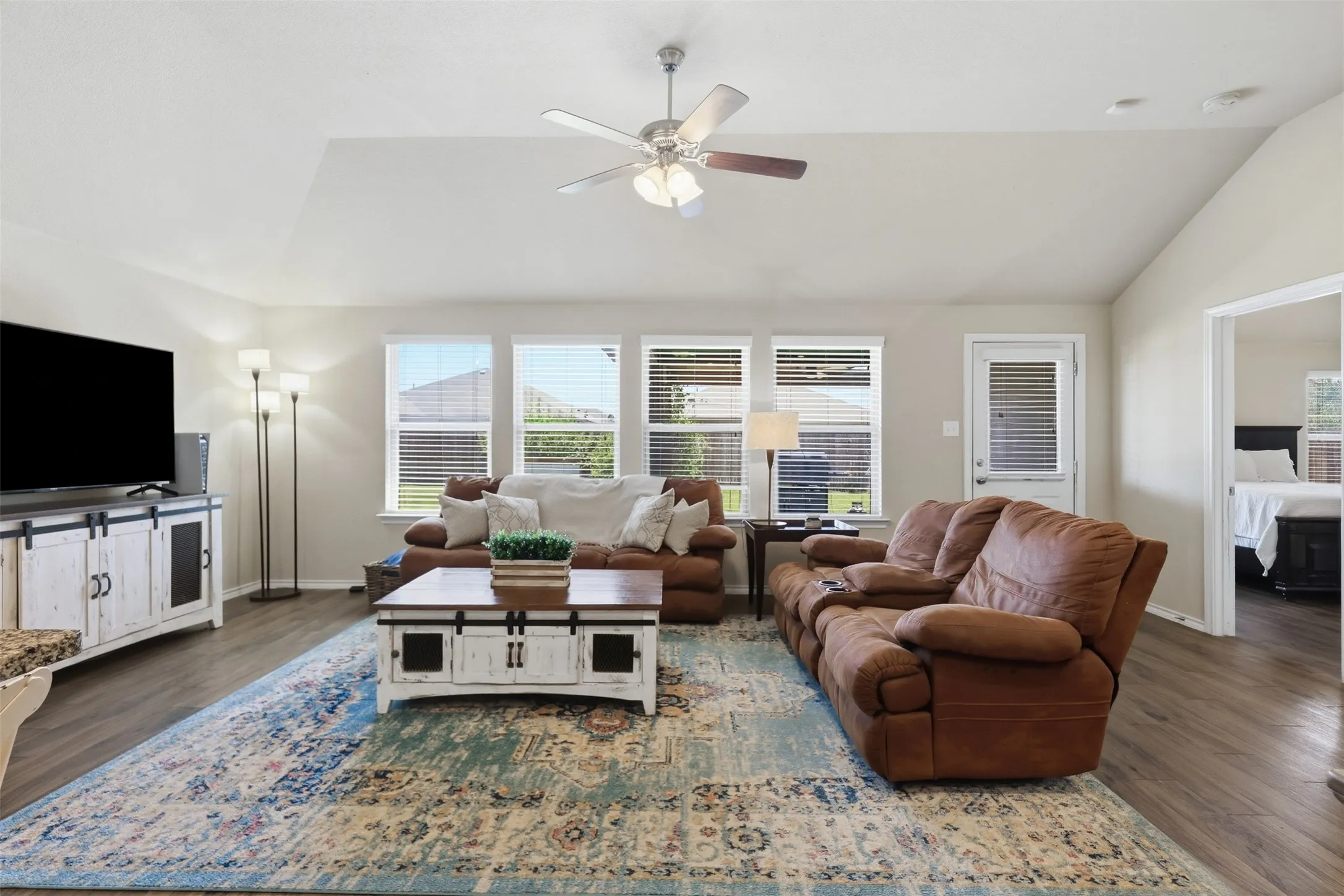 Single Family Residence For Sale in Parker County , 2541 Weatherford Heights Drive, Weatherford, Texas 76087, 4 Bedroom, 2 Bathroom, 3 Garage spaces, 1,911 Sqft, built in 2017, mls#21328628, Real Estate Agent in Weatherford, Homes For Sale in Parker county, Homes For Sale in Weatherford, Realtor in Weatherford Texas, Real Estate Brokerage Independent Realty Texas, Luminita Cordes Realtor