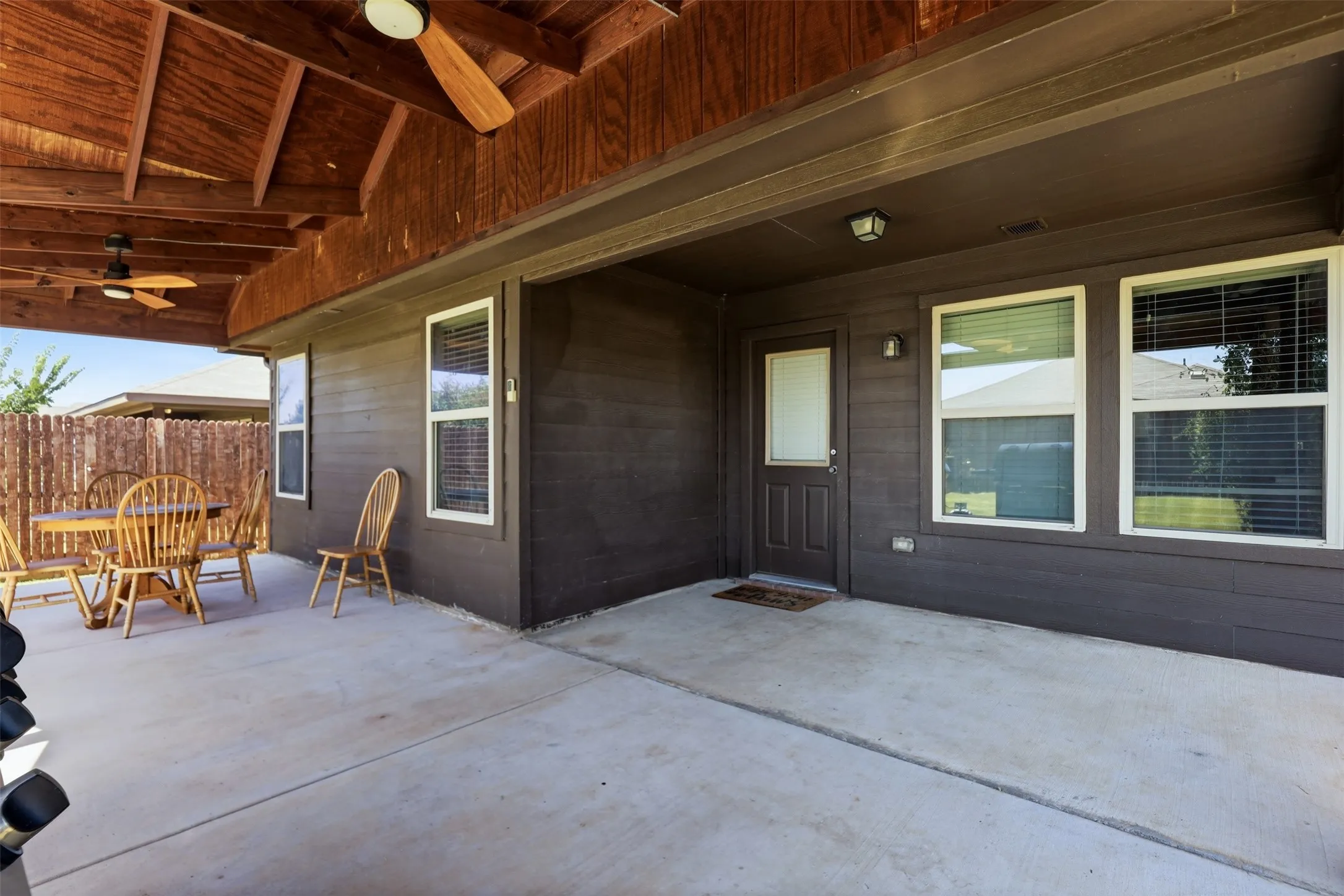 Single Family Residence For Sale in Parker County , 2541 Weatherford Heights Drive, Weatherford, Texas 76087, 4 Bedroom, 2 Bathroom, 3 Garage spaces, 1,911 Sqft, built in 2017, mls#21328628, Real Estate Agent in Weatherford, Homes For Sale in Parker county, Homes For Sale in Weatherford, Realtor in Weatherford Texas, Real Estate Brokerage Independent Realty Texas, Luminita Cordes Realtor