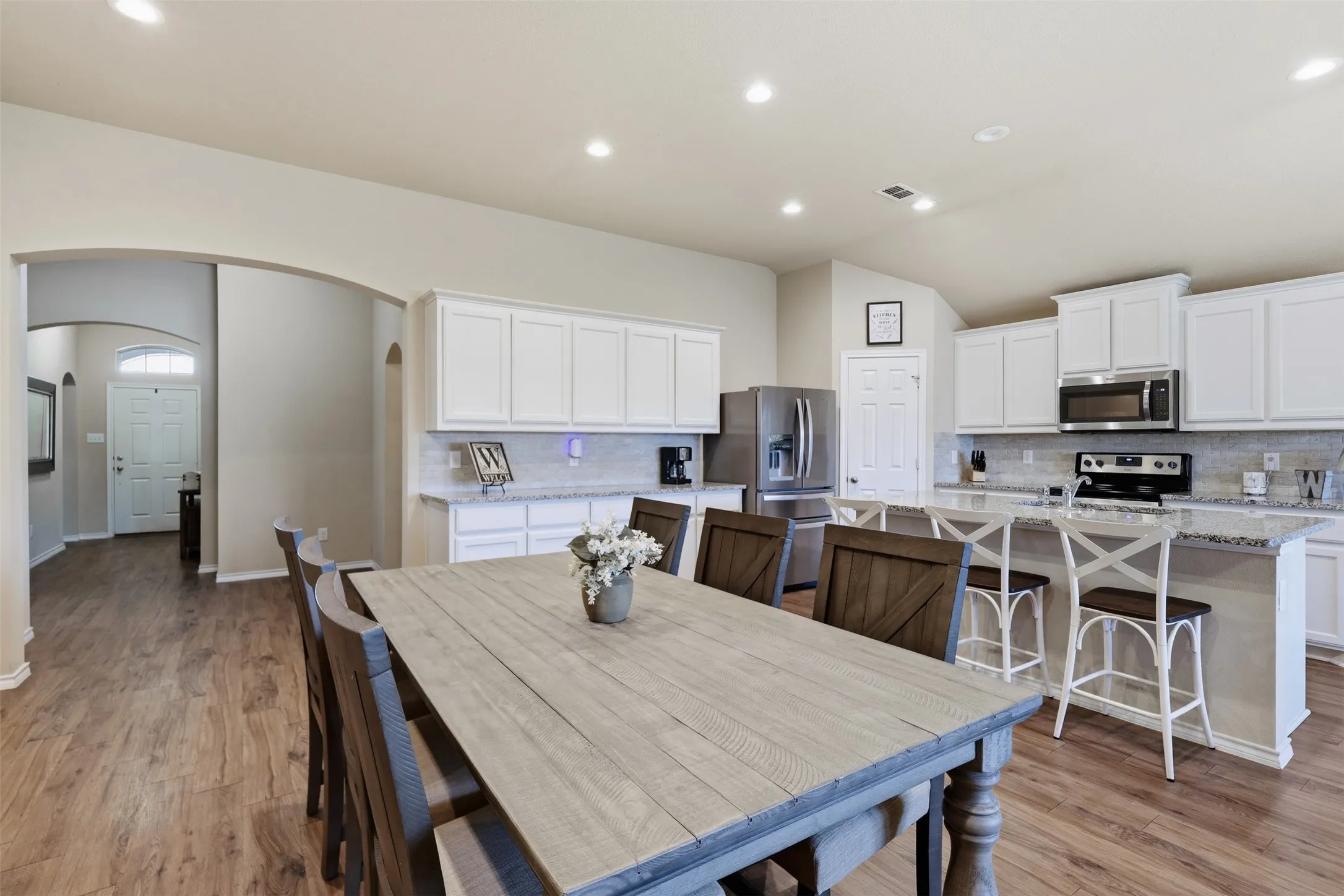 Single Family Residence For Sale in Parker County , 2541 Weatherford Heights Drive, Weatherford, Texas 76087, 4 Bedroom, 2 Bathroom, 3 Garage spaces, 1,911 Sqft, built in 2017, mls#21328628, Real Estate Agent in Weatherford, Homes For Sale in Parker county, Homes For Sale in Weatherford, Realtor in Weatherford Texas, Real Estate Brokerage Independent Realty Texas, Luminita Cordes Realtor