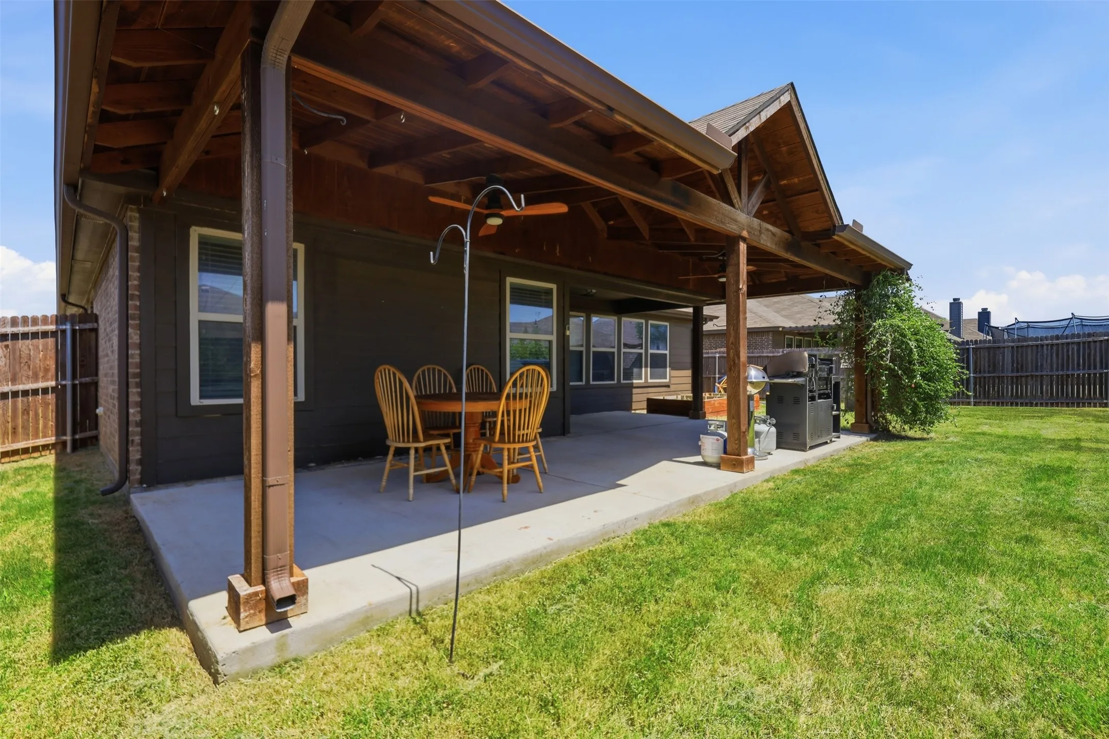Single Family Residence For Sale in Parker County , 2541 Weatherford Heights Drive, Weatherford, Texas 76087, 4 Bedroom, 2 Bathroom, 3 Garage spaces, 1,911 Sqft, built in 2017, mls#21328628, Real Estate Agent in Weatherford, Homes For Sale in Parker county, Homes For Sale in Weatherford, Realtor in Weatherford Texas, Real Estate Brokerage Independent Realty Texas, Luminita Cordes Realtor