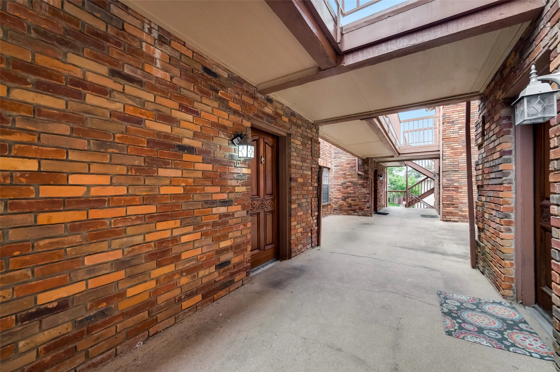 Condominium For Sale in Dallas County , 3434 Daniel Avenue D, University Park, Texas 75205, 2 Bedroom, 3 Bathroom, 2 Garage spaces, 1,245 Sqft, built in 1984, mls#21329793, Real Estate Agent in University Park, Homes For Sale in Dallas county, Homes For Sale in University Park, Realtor in University Park Texas, Real Estate Brokerage Independent Realty Texas, Luminita Cordes Realtor