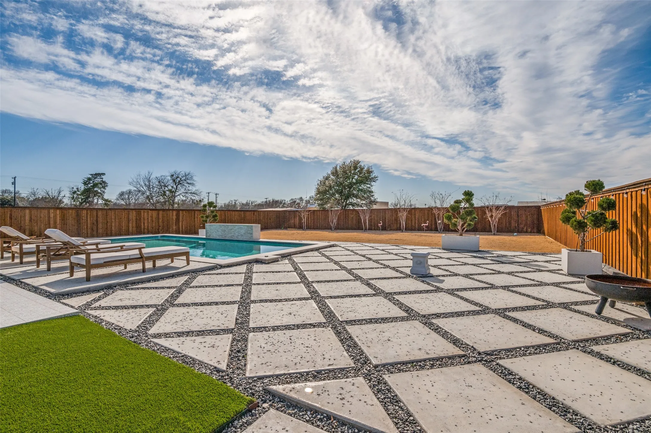 Single Family Residence For Sale in Ellis County , 307 Highland Avenue, Red Oak, Texas 75154, 4 Bedroom, 2 Bathroom, 2 Garage spaces, 2,102 Sqft, built in 2023, mls#21330390, Real Estate Agent in Red Oak, Homes For Sale in Ellis county, Homes For Sale in Red Oak, Realtor in Red Oak Texas, Real Estate Brokerage Independent Realty Texas, Luminita Cordes Realtor