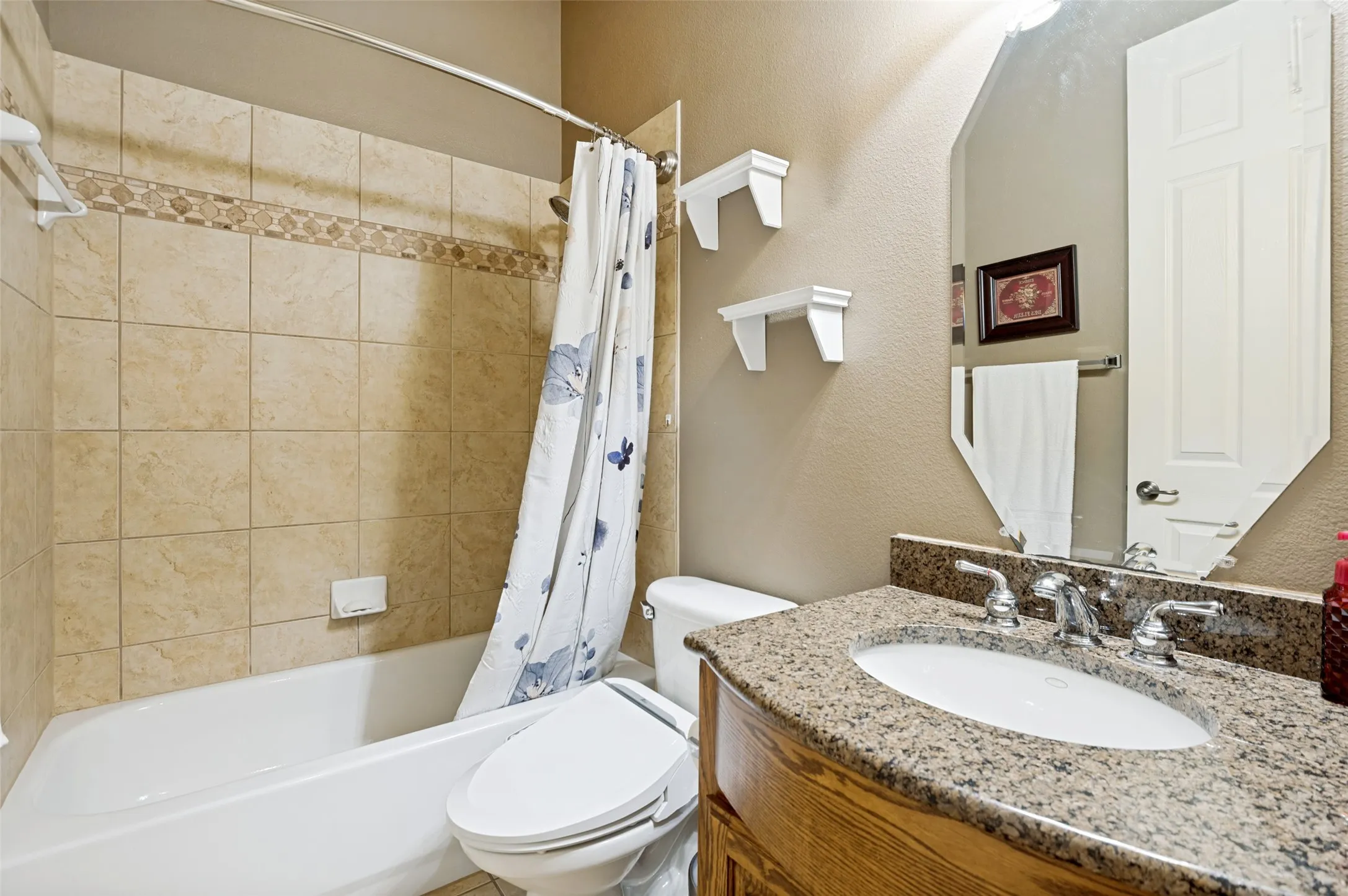 Single Family Residence For Sale in Collin County , 5748 Wellington Lane, Frisco, Texas 75033, 5 Bedroom, 3 Bathroom, 3 Garage spaces, 3,546 Sqft, built in 2005, Price $699,900, mls#21329640, Real Estate Agent in Frisco, Homes For Sale in Collin county, Homes For Sale in Frisco, Realtor in Frisco Texas, Real Estate Brokerage Independent Realty Texas, Luminita Cordes Realtor