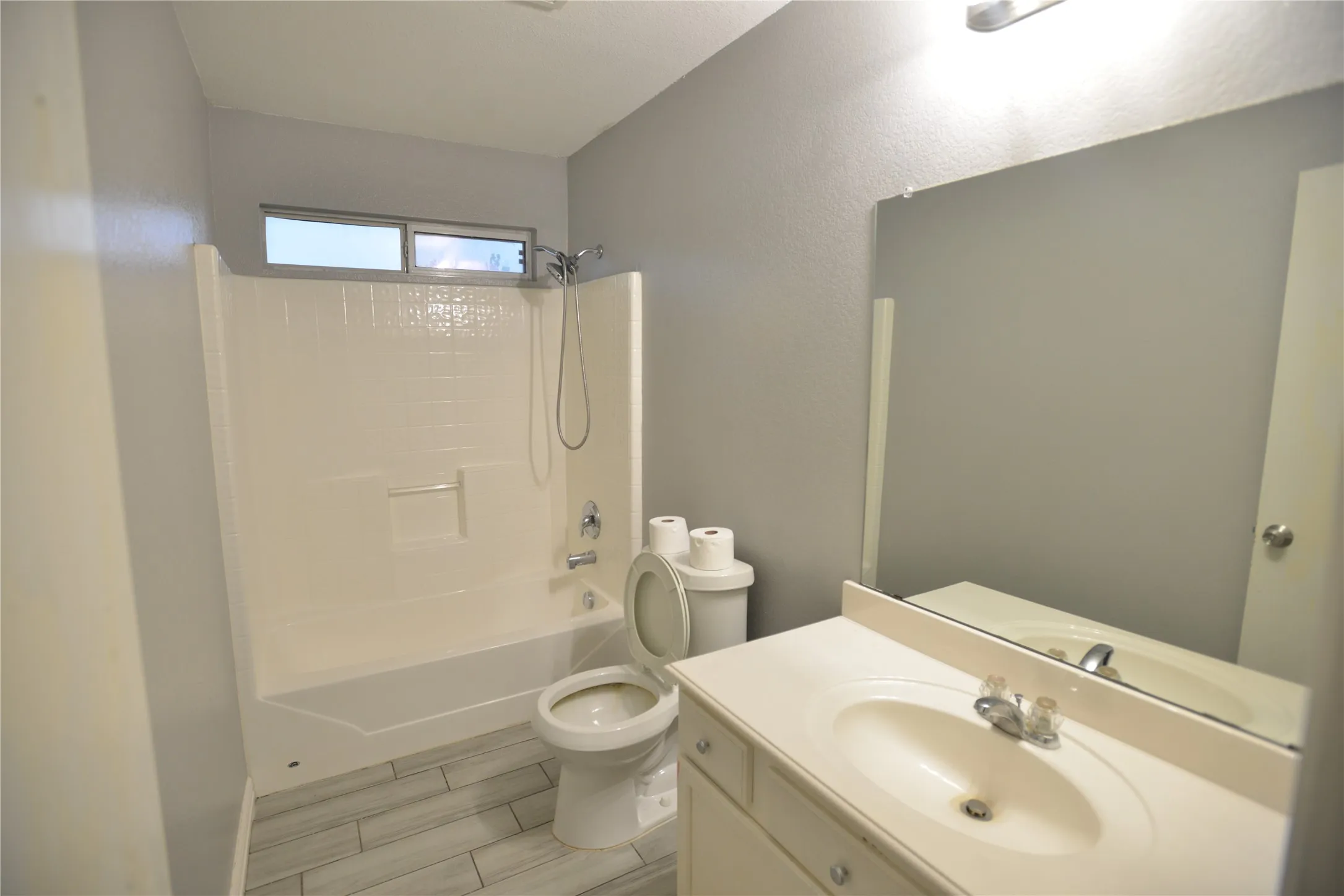 Single Family Residence For Sale in Dallas County , 2820 Island Wren Drive, Mesquite, Texas 75181, 4 Bedroom, 3 Bathroom, 2 Garage spaces, 2,638 Sqft, built in 2004, mls#21329314, Real Estate Agent in Mesquite, Homes For Sale in Dallas county, Homes For Sale in Mesquite, Realtor in Mesquite Texas, Real Estate Brokerage Independent Realty Texas, Luminita Cordes Realtor