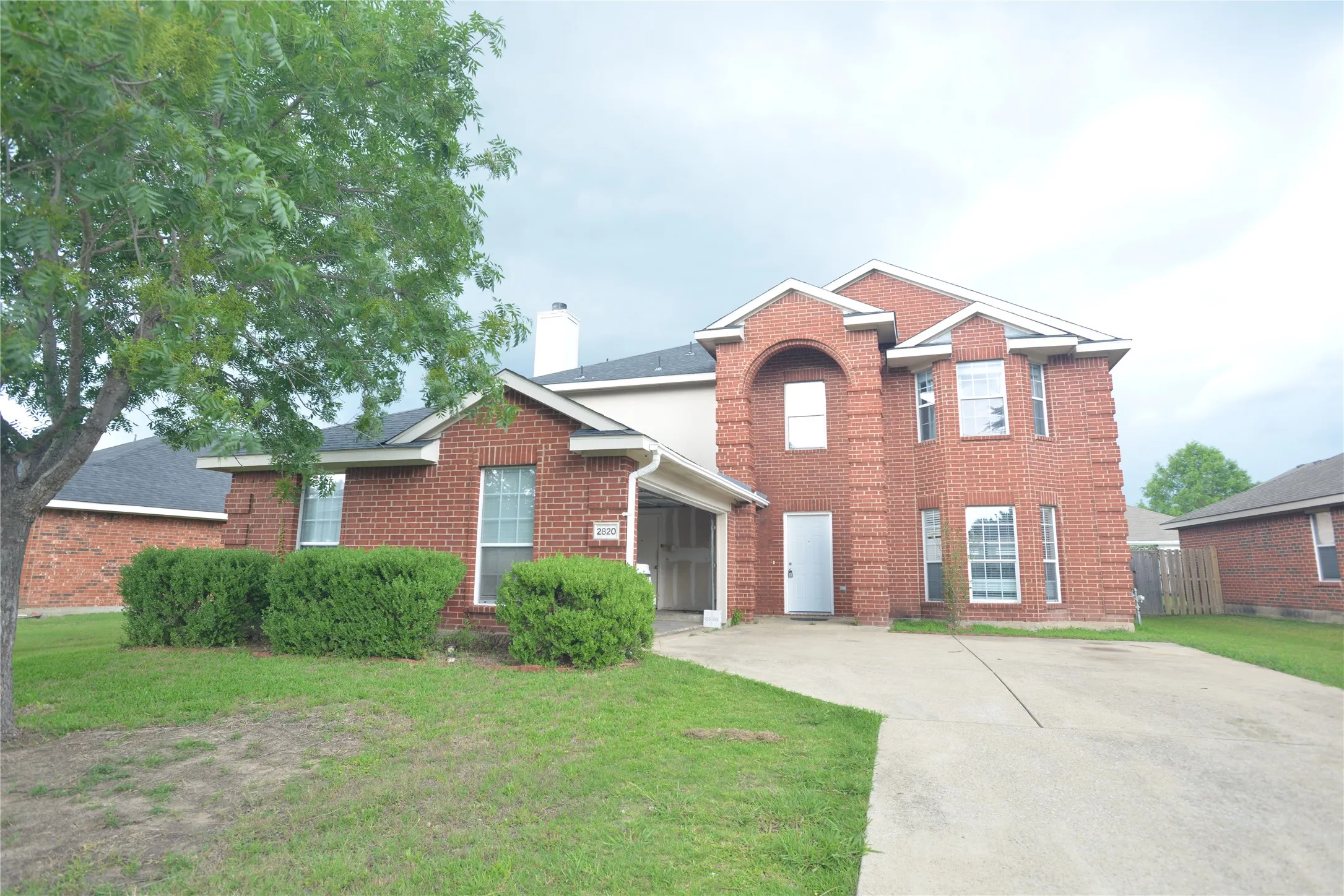 Single Family Residence For Sale in Dallas County , 2820 Island Wren Drive, Mesquite, Texas 75181, 4 Bedroom, 3 Bathroom, 2 Garage spaces, 2,638 Sqft, built in 2004, mls#21329314, Real Estate Agent in Mesquite, Homes For Sale in Dallas county, Homes For Sale in Mesquite, Realtor in Mesquite Texas, Real Estate Brokerage Independent Realty Texas, Luminita Cordes Realtor