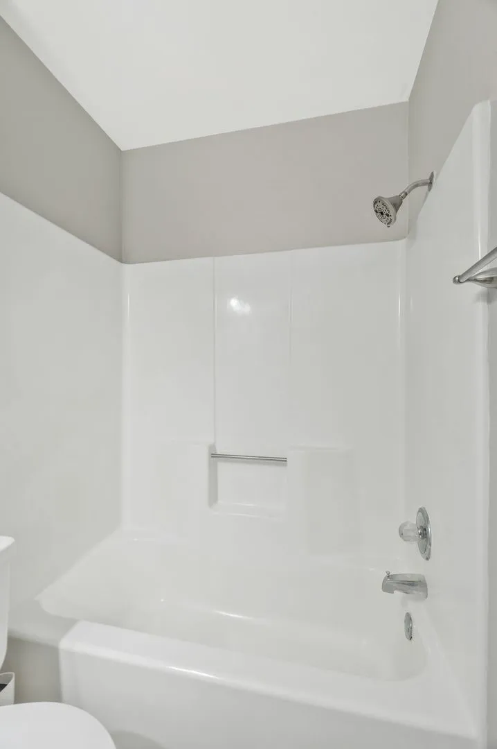 Duplex For Rent in Tarrant County , 306 Crowe Drive, Euless, Texas 76040, 2 Bedroom, 2 Bathroom, 2 Garage spaces, 1,164 Sqft, built in 1990, mls#21330455, Real Estate Agent in Euless, Homes For Rent in Tarrant county, Homes For Rent in Euless, Realtor in Euless Texas, Real Estate Brokerage Independent Realty Texas, Luminita Cordes Realtor