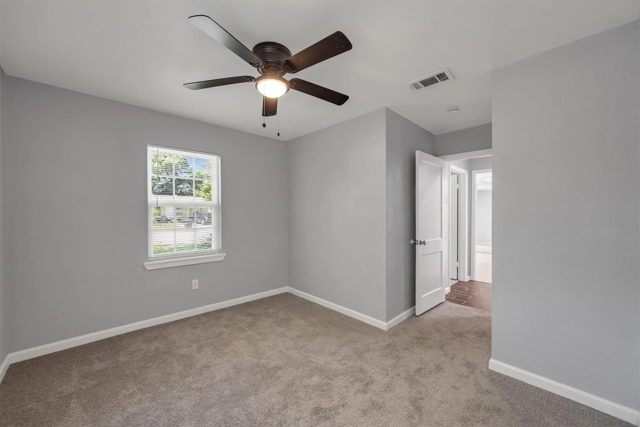 Single Family Residence For Sale in Dallas County , 2647 Province Lane, Dallas, Texas 75228, 4 Bedroom, 2 Bathroom, Garage spaces, 1,542 Sqft, built in 1954, mls#21321786, Real Estate Agent in Dallas, Homes For Sale in Dallas county, Homes For Sale in Dallas, Realtor in Dallas Texas, Real Estate Brokerage Independent Realty Texas, Luminita Cordes Realtor