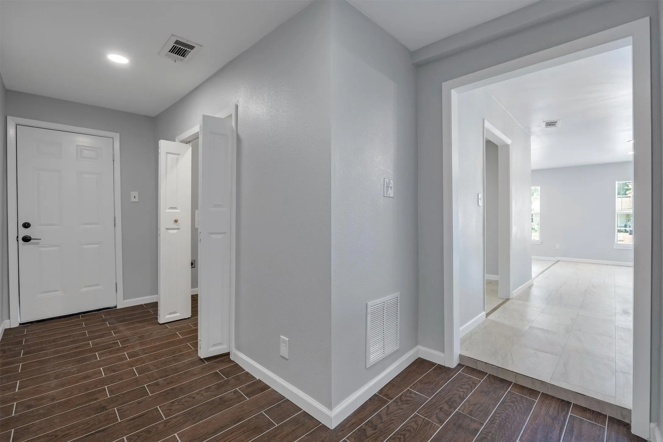 Single Family Residence For Sale in Dallas County , 2647 Province Lane, Dallas, Texas 75228, 4 Bedroom, 2 Bathroom, Garage spaces, 1,542 Sqft, built in 1954, mls#21321786, Real Estate Agent in Dallas, Homes For Sale in Dallas county, Homes For Sale in Dallas, Realtor in Dallas Texas, Real Estate Brokerage Independent Realty Texas, Luminita Cordes Realtor