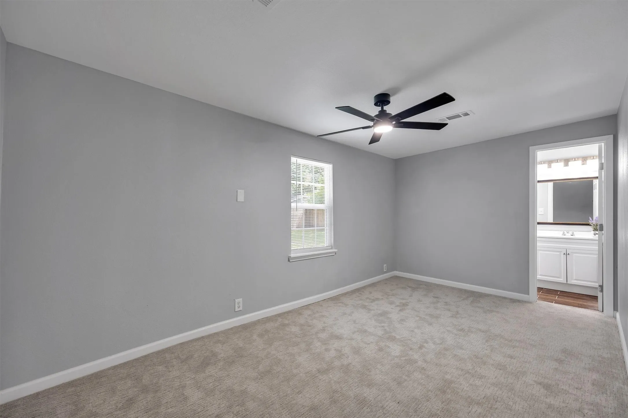 Single Family Residence For Sale in Dallas County , 2647 Province Lane, Dallas, Texas 75228, 4 Bedroom, 2 Bathroom, Garage spaces, 1,542 Sqft, built in 1954, mls#21321786, Real Estate Agent in Dallas, Homes For Sale in Dallas county, Homes For Sale in Dallas, Realtor in Dallas Texas, Real Estate Brokerage Independent Realty Texas, Luminita Cordes Realtor