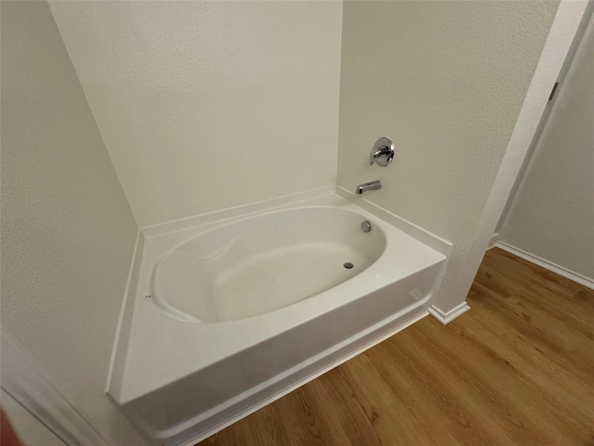 Single Family Residence For Rent in Tarrant County , 12728 Foxpaw Trail, Fort Worth, Texas 76244, 3 Bedroom, 2 Bathroom, 2 Garage spaces, 1,868 Sqft, built in 2008, mls#21330453, Real Estate Agent in Fort Worth, Homes For Rent in Tarrant county, Homes For Rent in Fort Worth, Realtor in Fort Worth Texas, Real Estate Brokerage Independent Realty Texas, Luminita Cordes Realtor