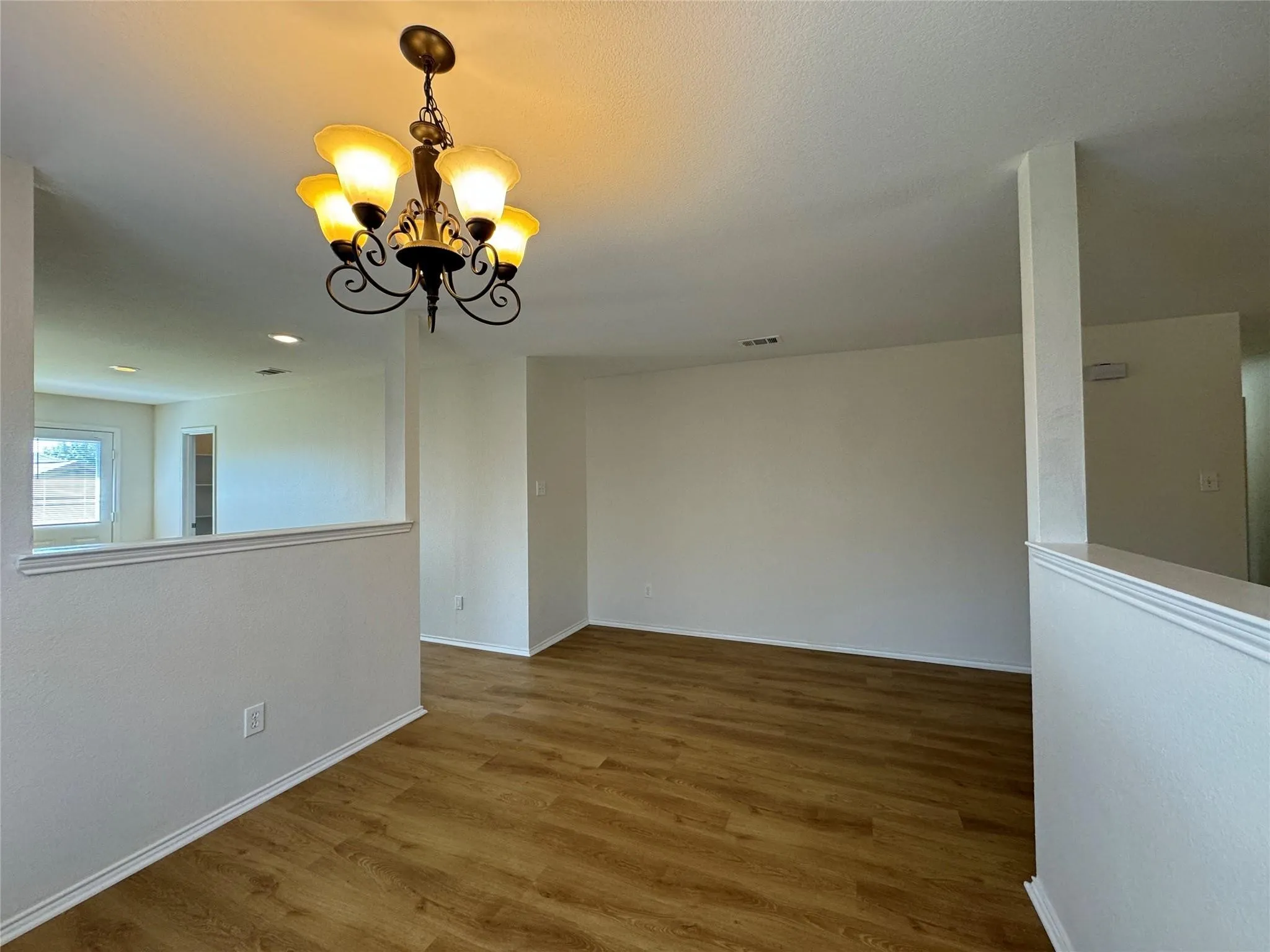 Single Family Residence For Rent in Tarrant County , 12728 Foxpaw Trail, Fort Worth, Texas 76244, 3 Bedroom, 2 Bathroom, 2 Garage spaces, 1,868 Sqft, built in 2008, mls#21330453, Real Estate Agent in Fort Worth, Homes For Rent in Tarrant county, Homes For Rent in Fort Worth, Realtor in Fort Worth Texas, Real Estate Brokerage Independent Realty Texas, Luminita Cordes Realtor