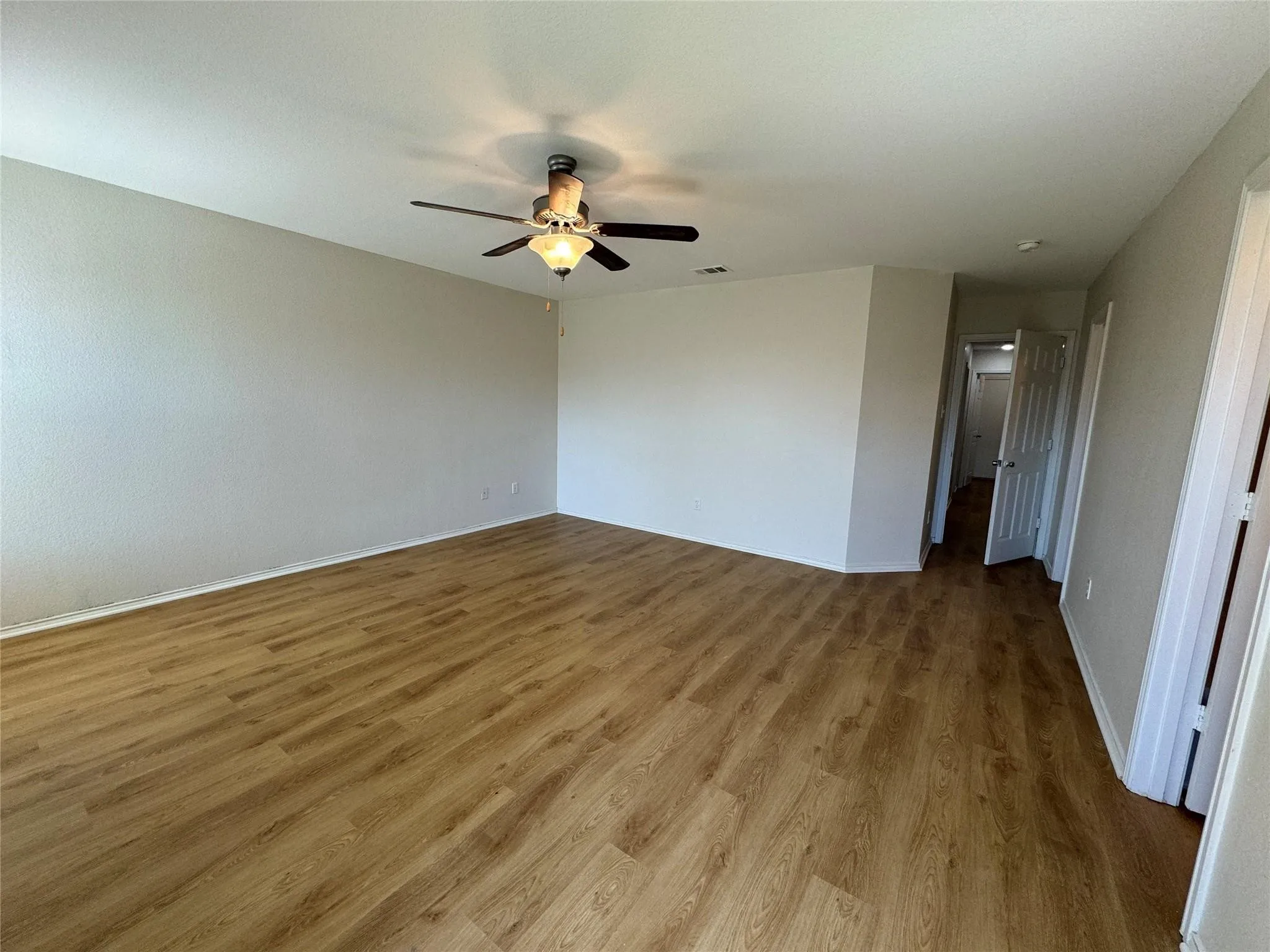 Single Family Residence For Rent in Tarrant County , 12728 Foxpaw Trail, Fort Worth, Texas 76244, 3 Bedroom, 2 Bathroom, 2 Garage spaces, 1,868 Sqft, built in 2008, mls#21330453, Real Estate Agent in Fort Worth, Homes For Rent in Tarrant county, Homes For Rent in Fort Worth, Realtor in Fort Worth Texas, Real Estate Brokerage Independent Realty Texas, Luminita Cordes Realtor