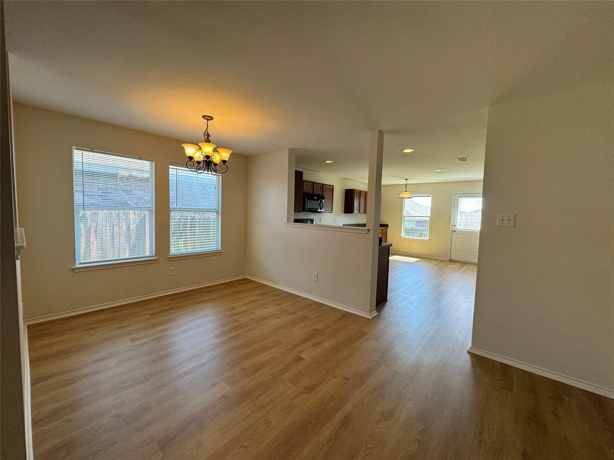 Single Family Residence For Rent in Tarrant County , 12728 Foxpaw Trail, Fort Worth, Texas 76244, 3 Bedroom, 2 Bathroom, 2 Garage spaces, 1,868 Sqft, built in 2008, mls#21330453, Real Estate Agent in Fort Worth, Homes For Rent in Tarrant county, Homes For Rent in Fort Worth, Realtor in Fort Worth Texas, Real Estate Brokerage Independent Realty Texas, Luminita Cordes Realtor