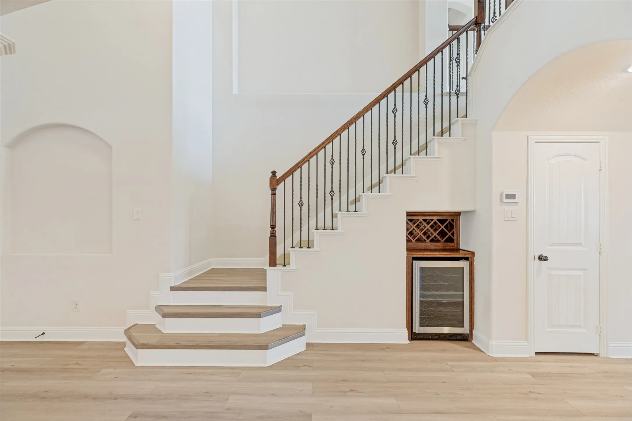 Single Family Residence For Sale in Denton County , 1100 Brendan Drive, Little Elm, Texas 75068, 4 Bedroom, 4 Bathroom, 2 Garage spaces, 2,921 Sqft, built in 2010, mls#21323739, Real Estate Agent in Little Elm, Homes For Sale in Denton county, Homes For Sale in Little Elm, Realtor in Little Elm Texas, Real Estate Brokerage Independent Realty Texas, Luminita Cordes Realtor