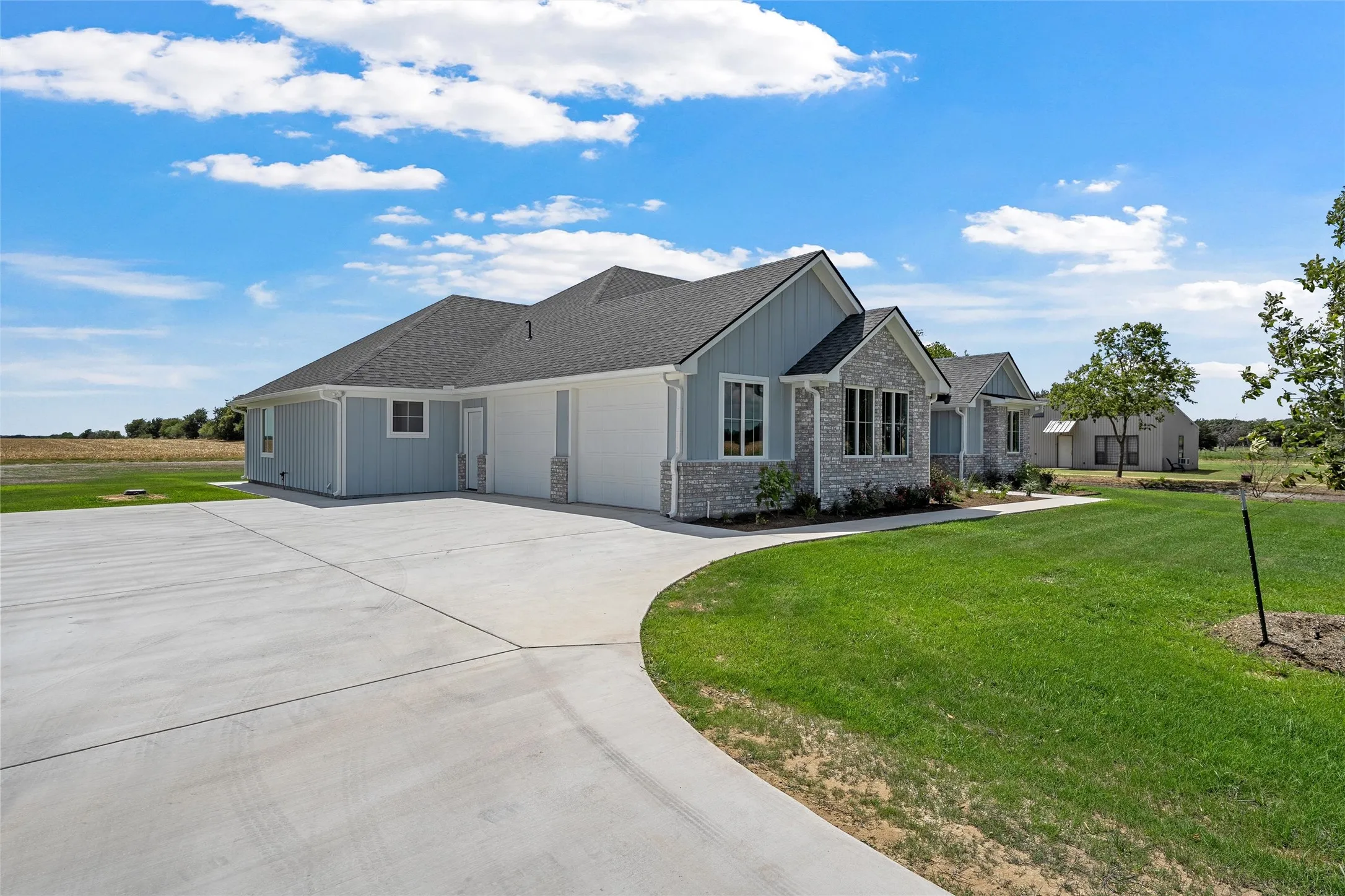 Single Family Residence For Sale in Mc Lennan County , 1025 Galaxy, Woodway, Texas 76712, 4 Bedroom, 4 Bathroom, 2 Garage spaces, 2,938 Sqft, built in 2026, mls#21329038, Real Estate Agent in Woodway, Homes For Sale in Mc Lennan county, Homes For Sale in Woodway, Realtor in Woodway Texas, Real Estate Brokerage Independent Realty Texas, Luminita Cordes Realtor