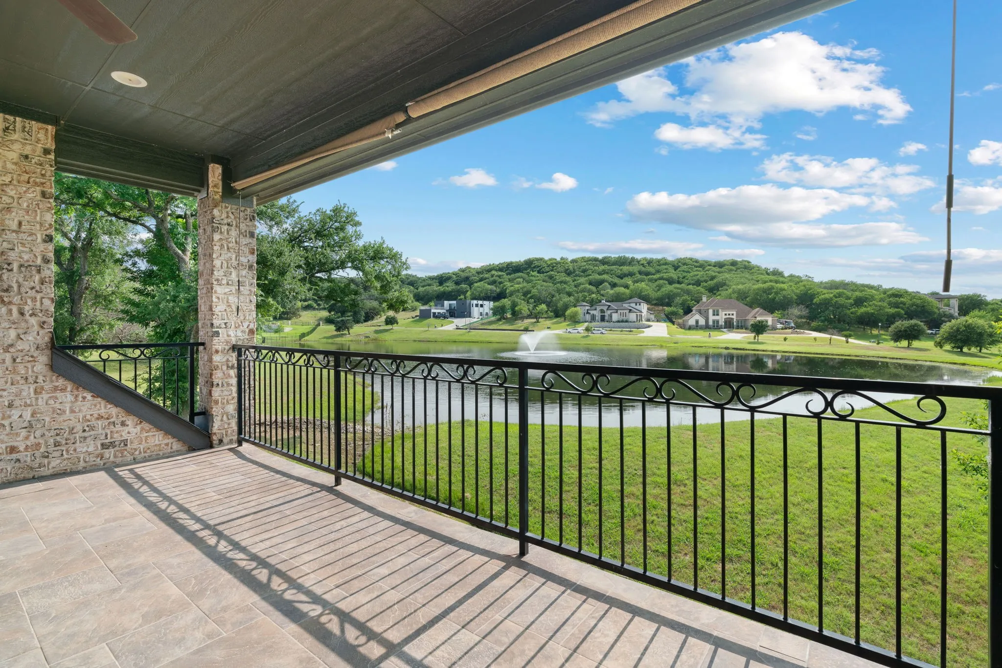Single Family Residence For Sale in Ellis County , 1803 Sunset Crossing, Cedar Hill, Texas 75104, 4 Bedroom, 4 Bathroom, 2 Garage spaces, 4,107 Sqft, built in 2017, mls#21324280, Real Estate Agent in Cedar Hill, Homes For Sale in Ellis county, Homes For Sale in Cedar Hill, Realtor in Cedar Hill Texas, Real Estate Brokerage Independent Realty Texas, Luminita Cordes Realtor
