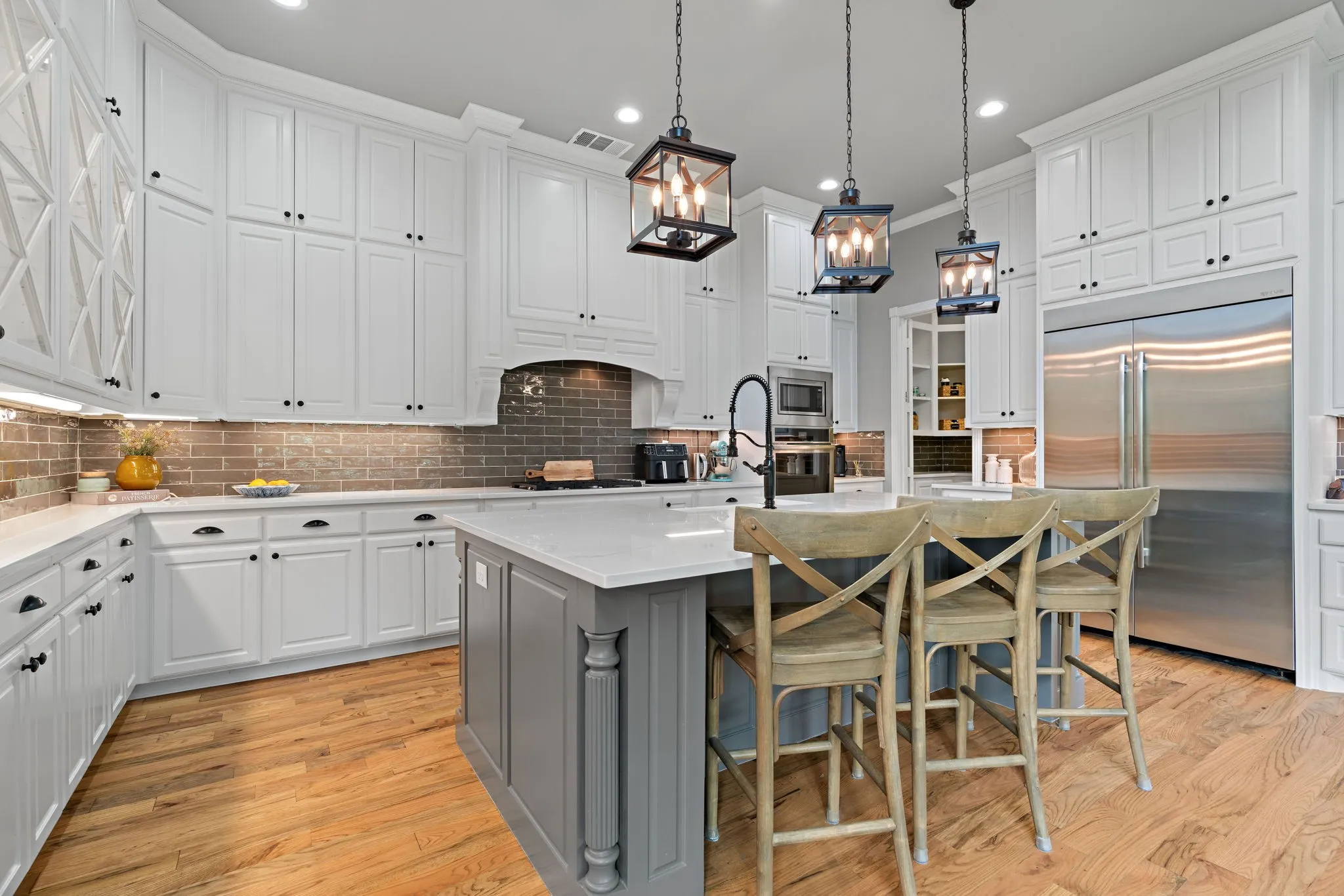 Single Family Residence For Sale in Ellis County , 1803 Sunset Crossing, Cedar Hill, Texas 75104, 4 Bedroom, 4 Bathroom, 2 Garage spaces, 4,107 Sqft, built in 2017, mls#21324280, Real Estate Agent in Cedar Hill, Homes For Sale in Ellis county, Homes For Sale in Cedar Hill, Realtor in Cedar Hill Texas, Real Estate Brokerage Independent Realty Texas, Luminita Cordes Realtor