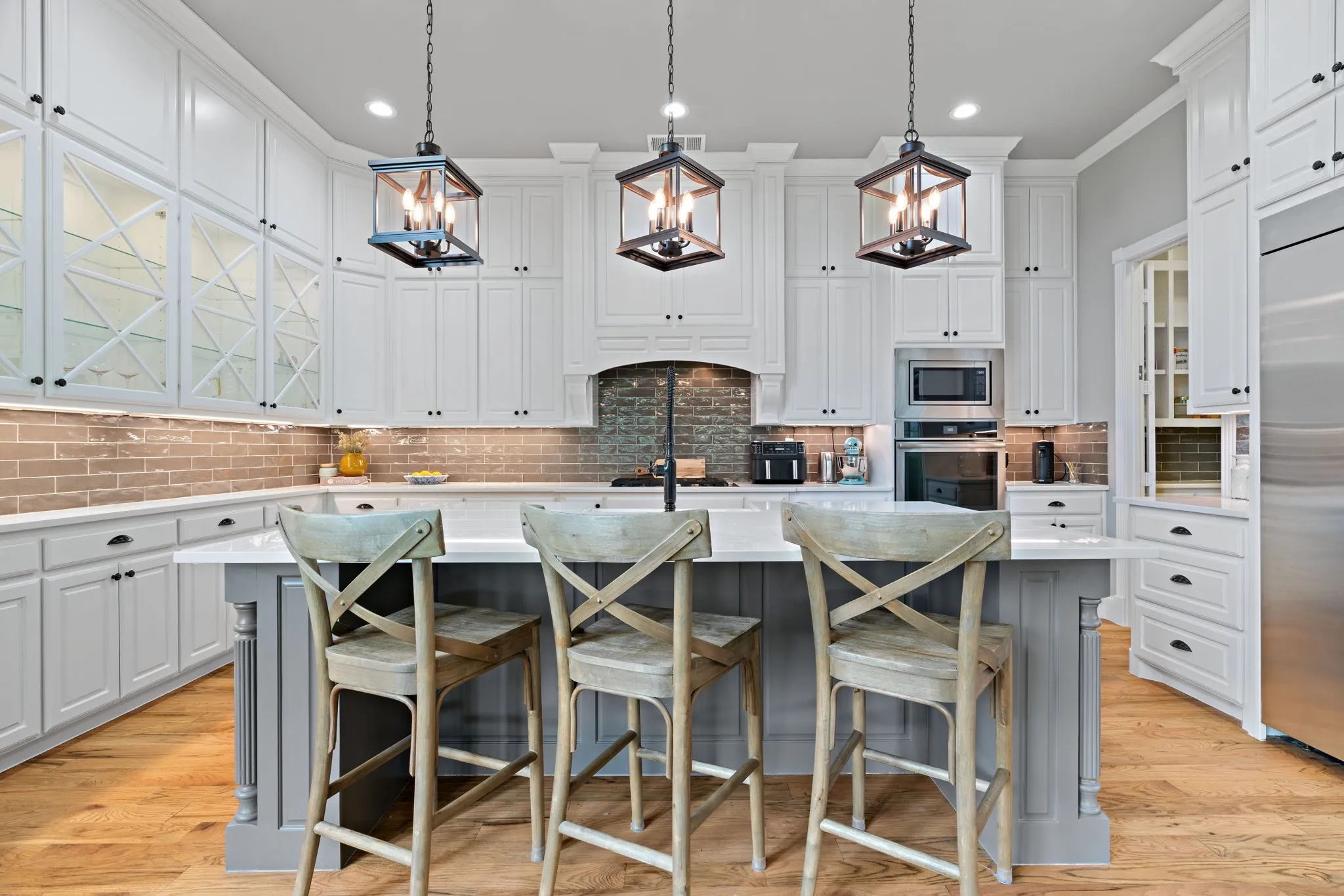 Single Family Residence For Sale in Ellis County , 1803 Sunset Crossing, Cedar Hill, Texas 75104, 4 Bedroom, 4 Bathroom, 2 Garage spaces, 4,107 Sqft, built in 2017, mls#21324280, Real Estate Agent in Cedar Hill, Homes For Sale in Ellis county, Homes For Sale in Cedar Hill, Realtor in Cedar Hill Texas, Real Estate Brokerage Independent Realty Texas, Luminita Cordes Realtor