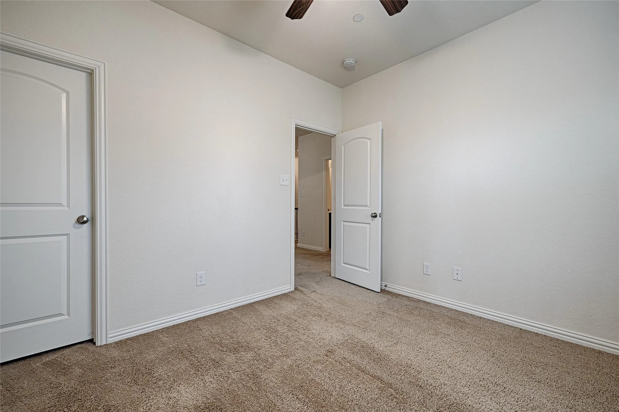 Townhouse For Rent in Collin County , 4771 Bridgewater Street, Plano, Texas 75074, 3 Bedroom, 3 Bathroom, 2 Garage spaces, 1,621 Sqft, built in 2016, Price $2,400, mls#21330370, Real Estate Agent in Plano, Homes For Rent in Collin county, Homes For Rent in Plano, Realtor in Plano Texas, Real Estate Brokerage Independent Realty Texas, Luminita Cordes Realtor